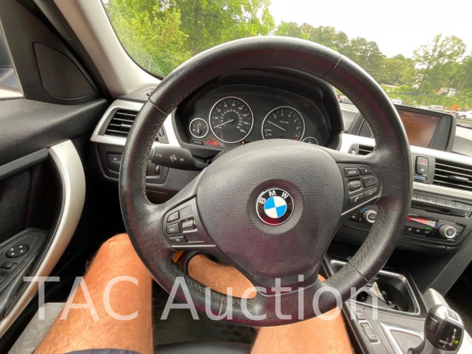 2013 BMW 3 Series 328i Car - Image 13 of 35