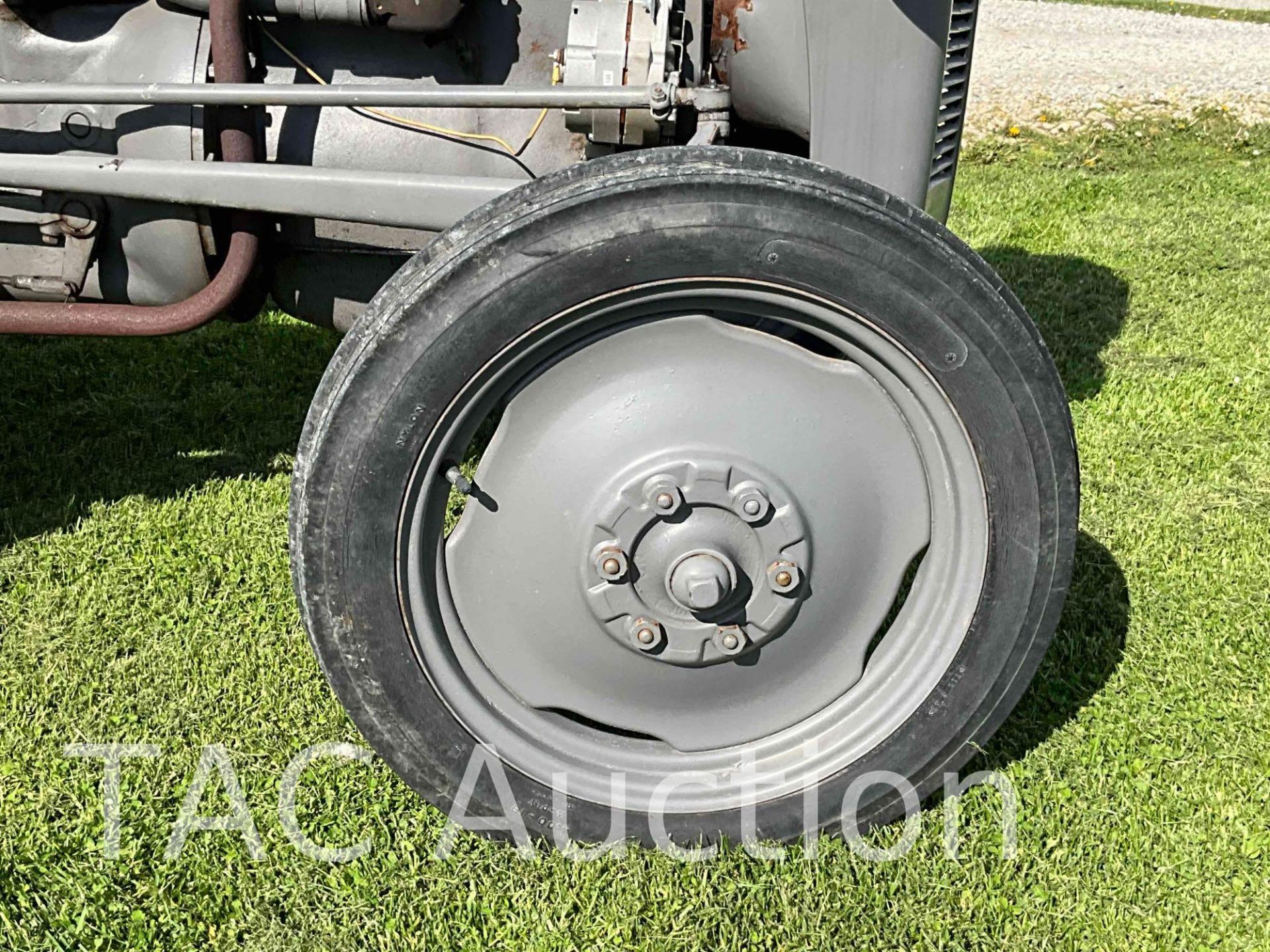 1949 Massey Ferguson TO-20 Utility Tractor - Image 25 of 40