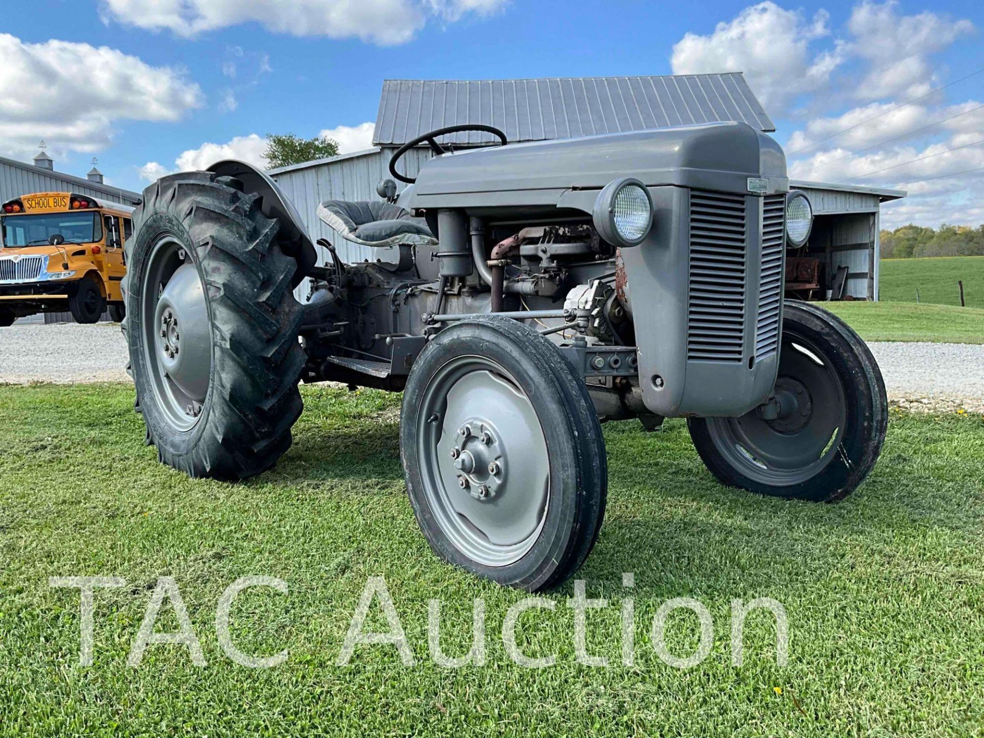 1949 Massey Ferguson TO-20 Utility Tractor - Image 3 of 40