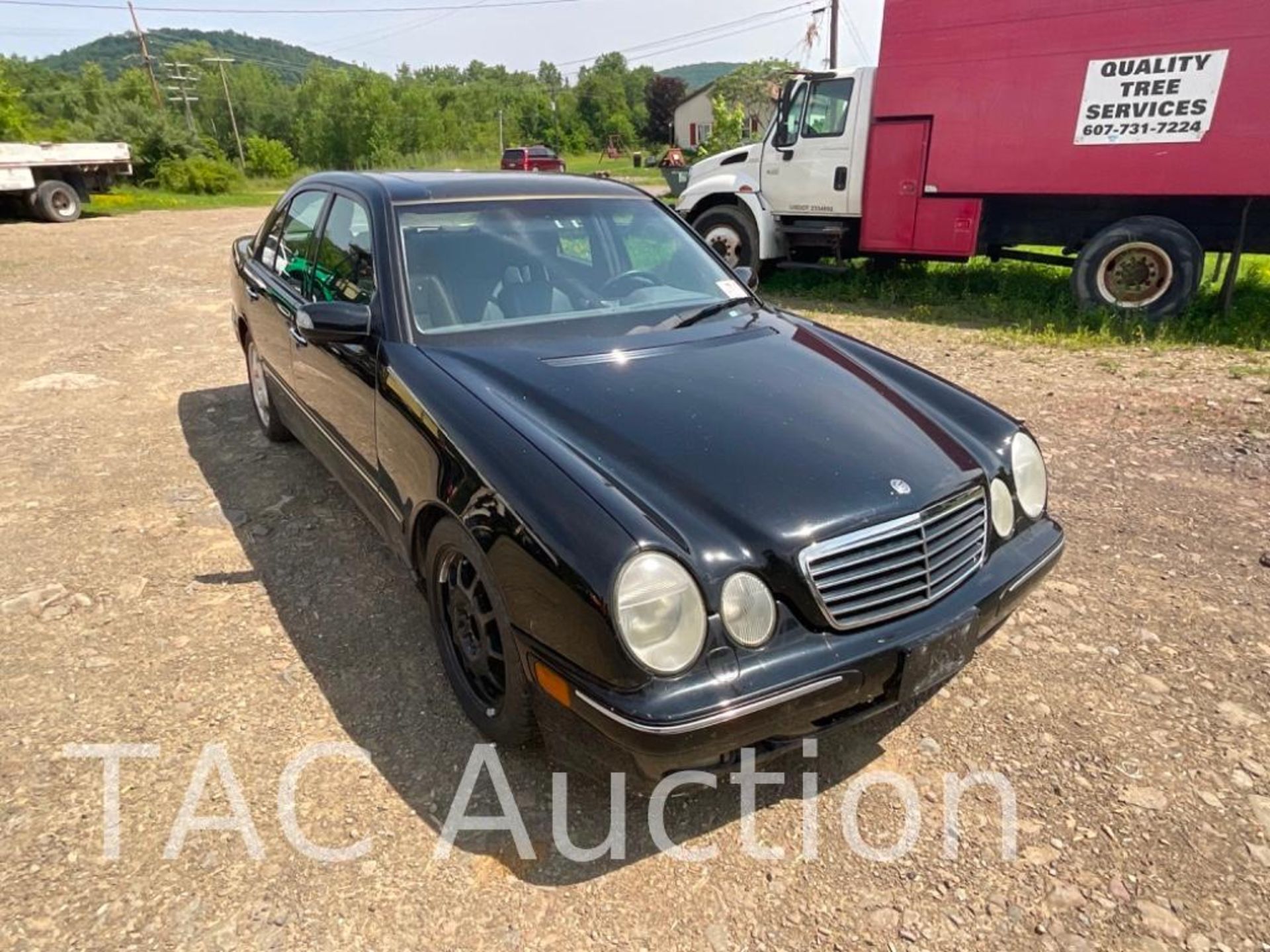 2001 Mercedes-Benz E-Class Sedan - Image 3 of 50