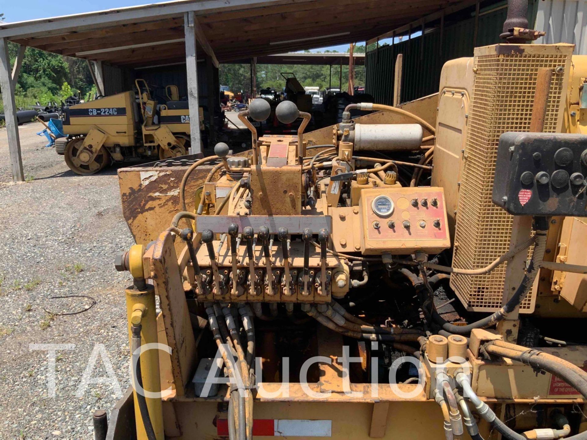 Leeboy 8000T Asphalt Paver - Image 11 of 19