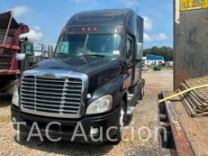 2013 Freightliner Cascadia Sleeper Truck