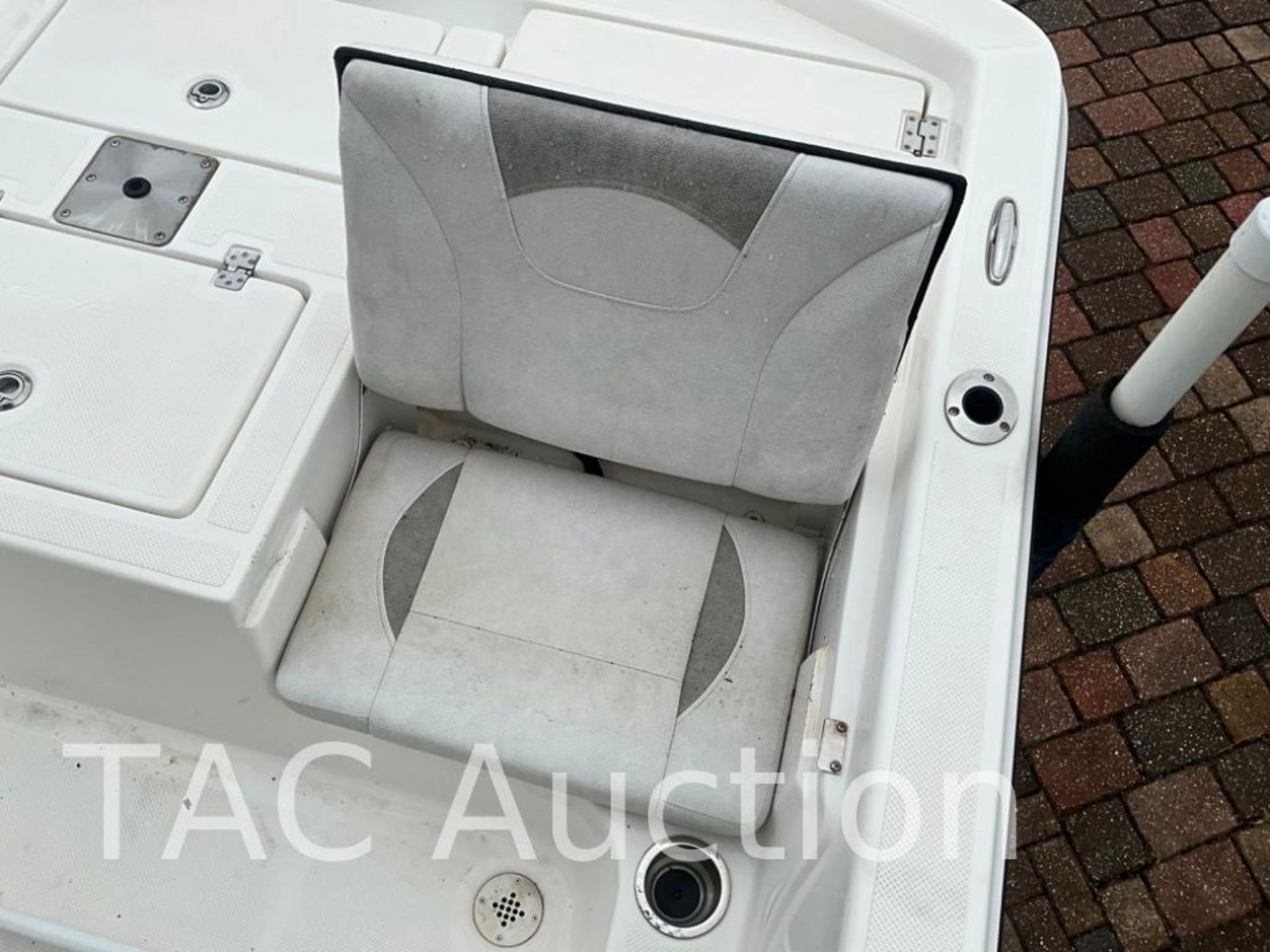 2019 Epic 24ft Bay Center Console - Image 15 of 48