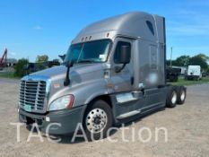 2016 Freightliner Cascadia 125 Sleeper Truck