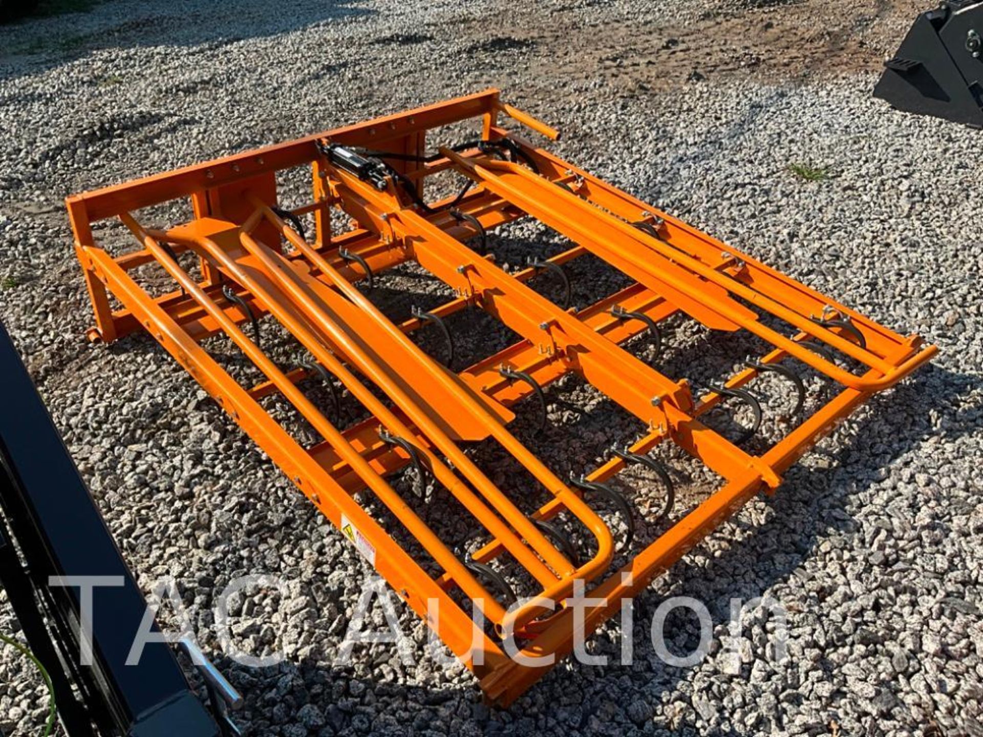 New 2023 LANDHONOR Hay Bale Grapple - Image 2 of 7