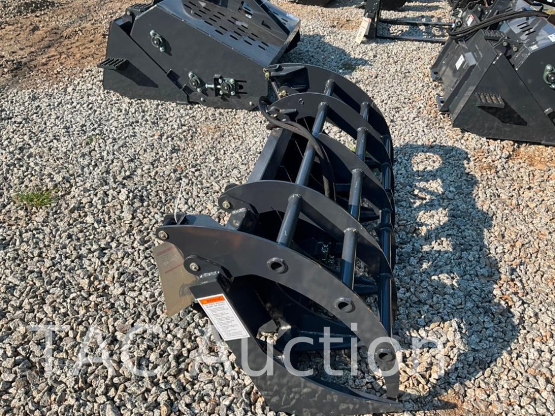 New 2023 LANDHONOR 72in Grapple Rake Skid Steer Attachment - Image 2 of 6