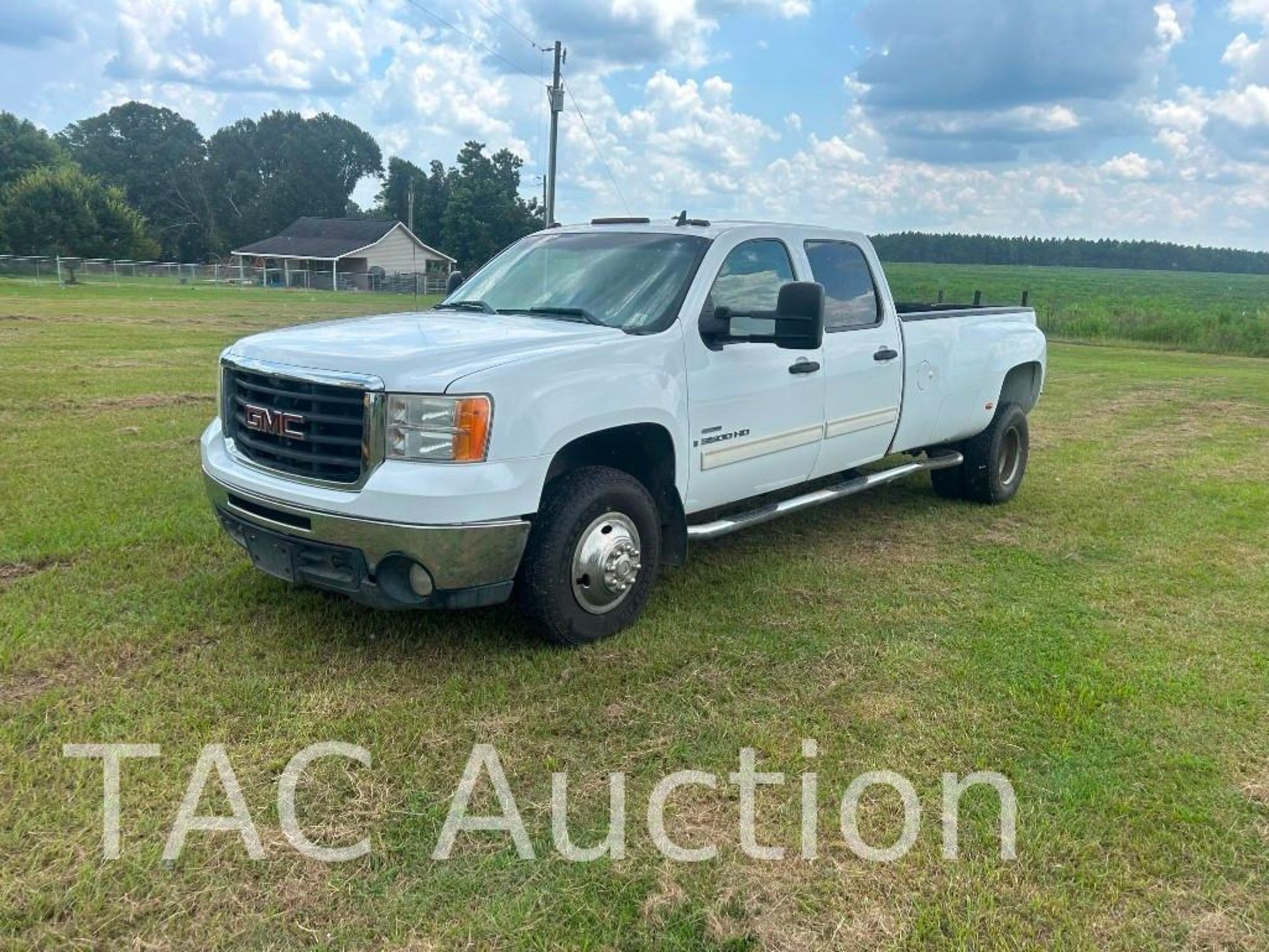 2007 GMC Sierra 3500 4x4 Dually Pickup Truck