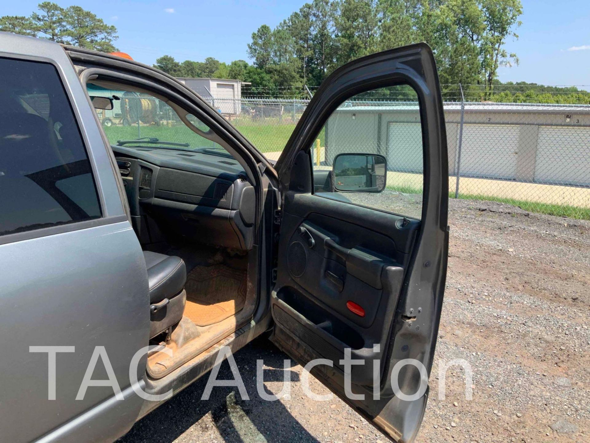 2005 Dodge Ram 2500 Crew Cab Pickup Truck - Image 20 of 33