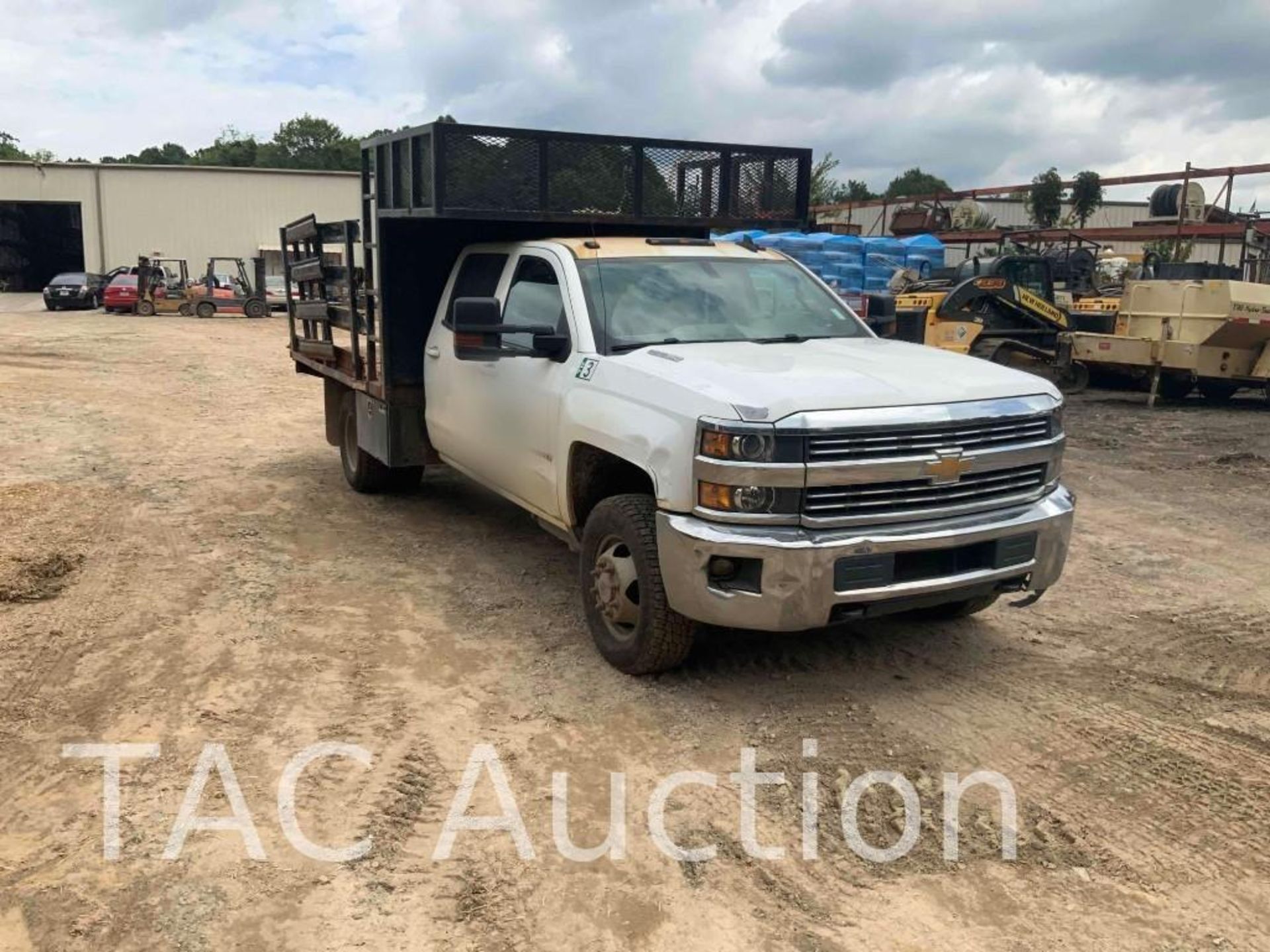 2016 Chevrolet Silverado 3500 4x4 HD Crew Cab W/ Landscape Body - Image 3 of 44