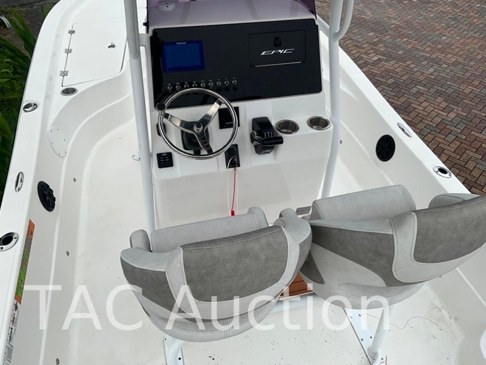 2019 Epic 24ft Bay Center Console - Image 12 of 48