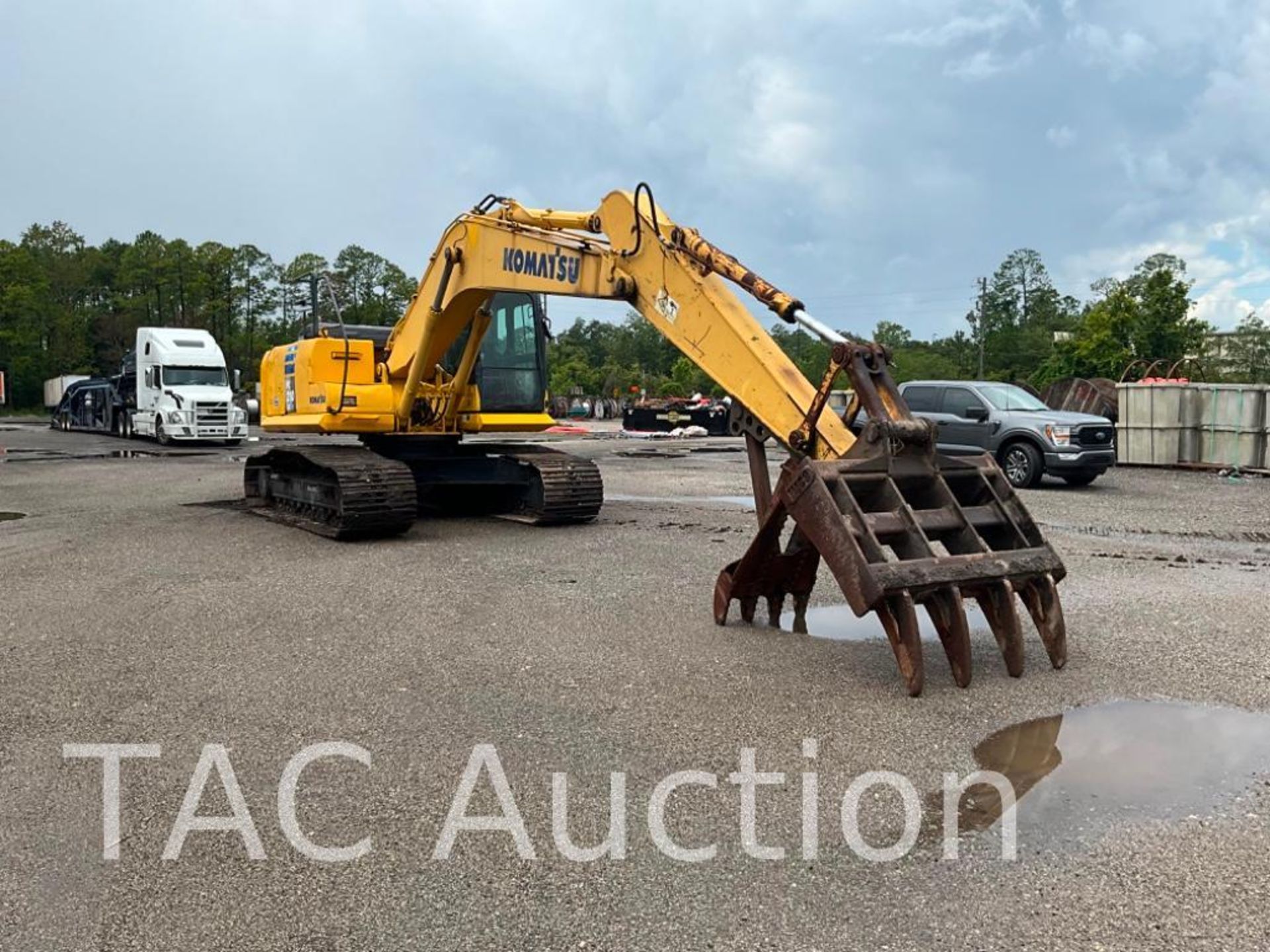 2013 Komatsu PC210LC-10 Crawler Excavator - Image 7 of 53