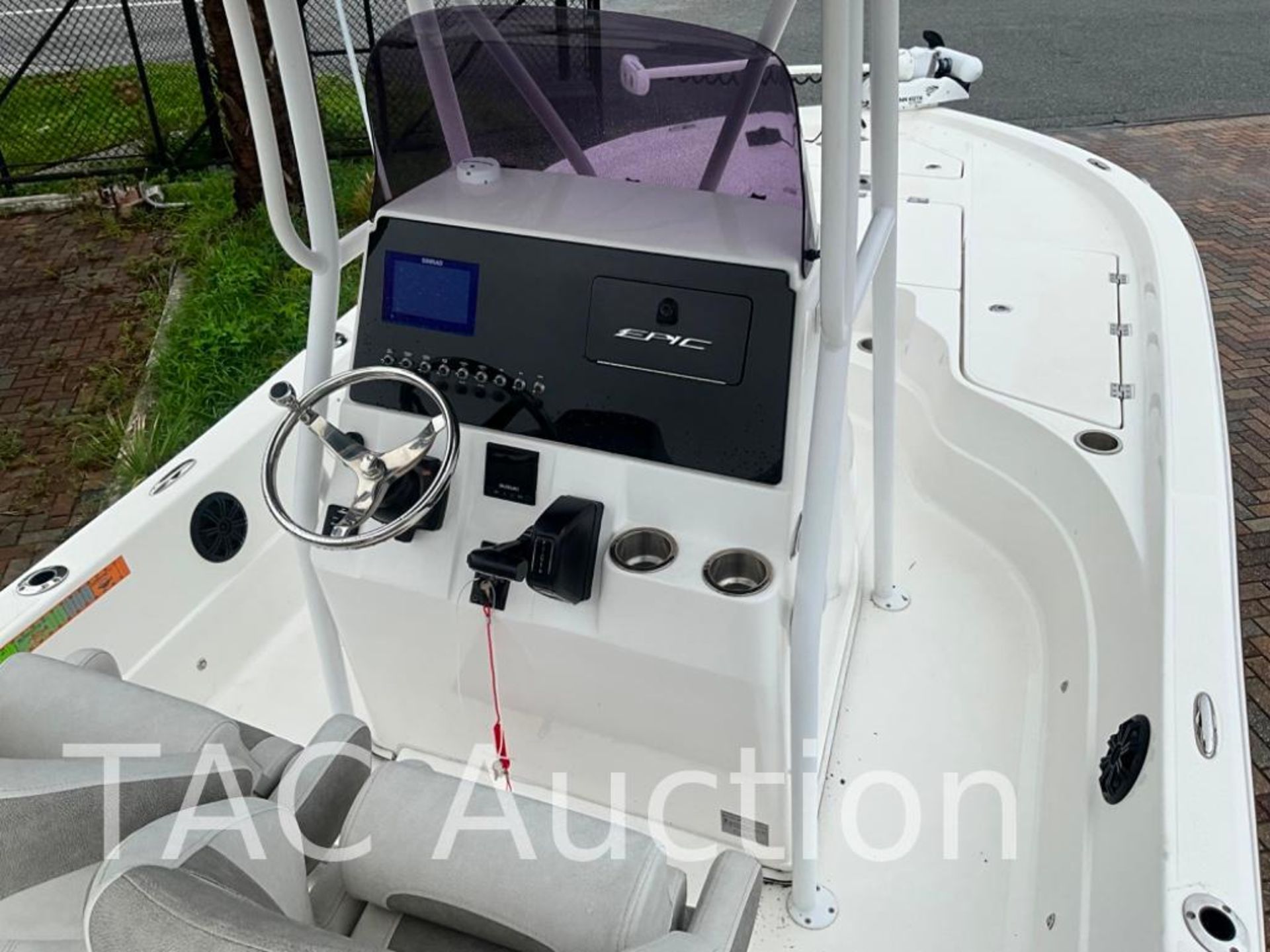 2019 Epic 24ft Bay Center Console - Image 11 of 48