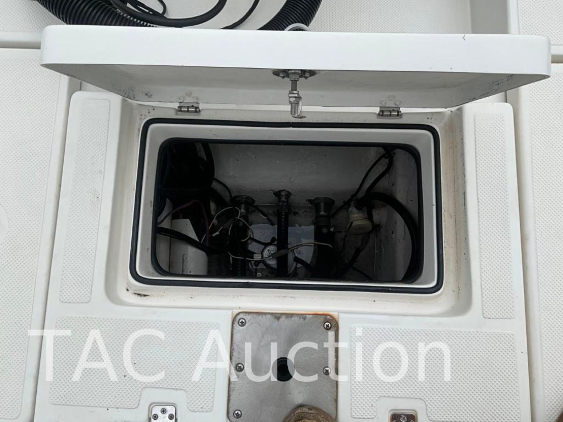 2019 Epic 24ft Bay Center Console - Image 37 of 48