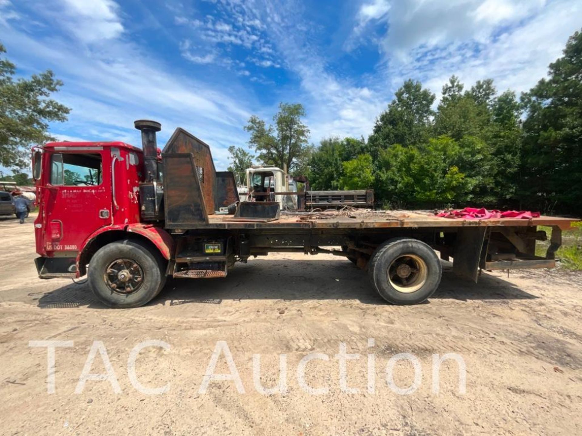 1985 Mack MC686P Flatbed Truck - Image 2 of 36