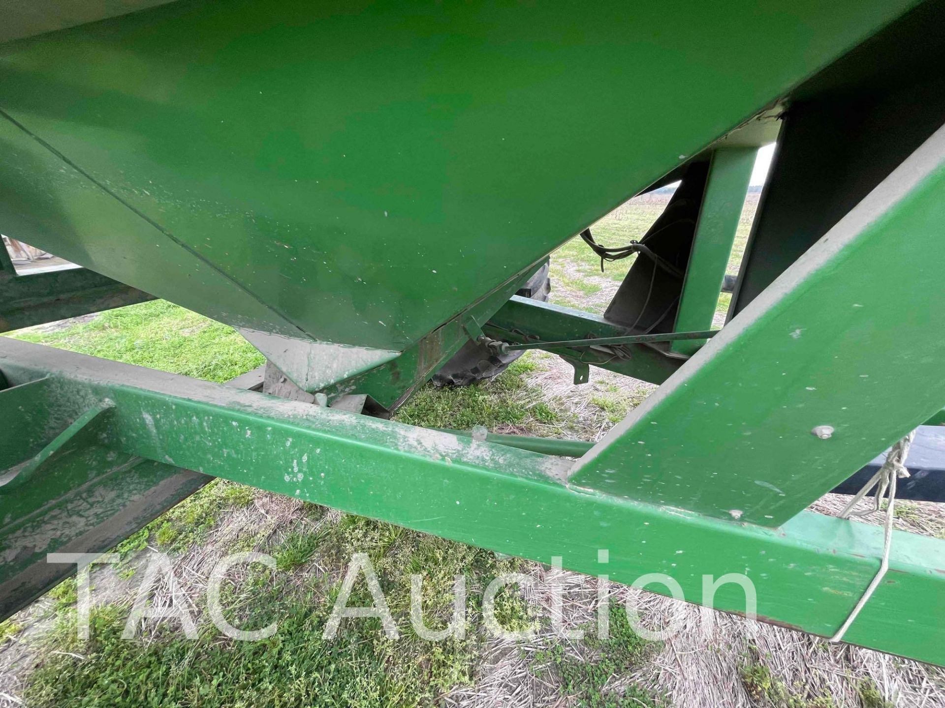 Brent 576 Grain Cart - Image 17 of 24