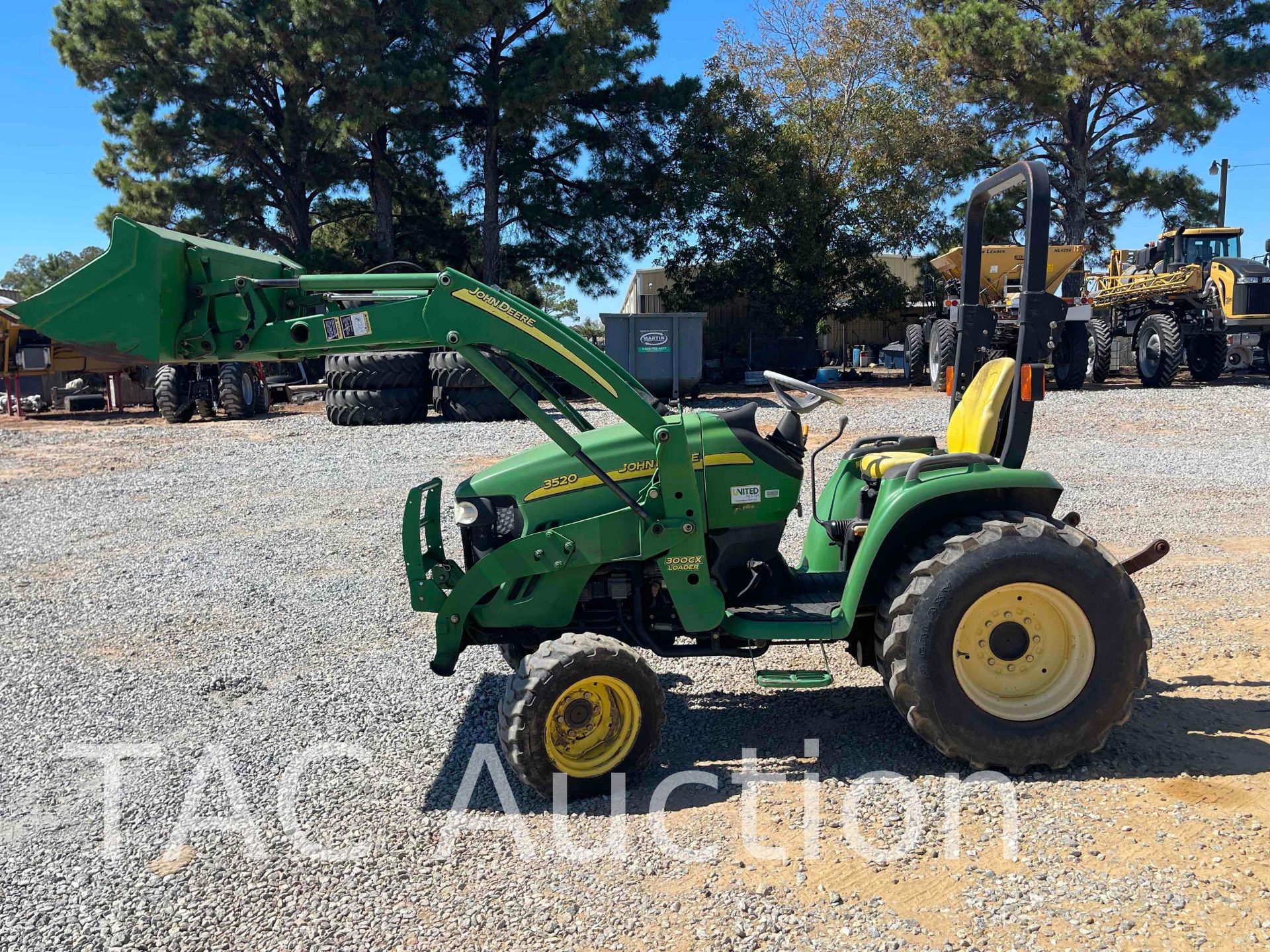 2008 John Deere 3520 4WD Tractor W/ Front End Loader - Image 11 of 42