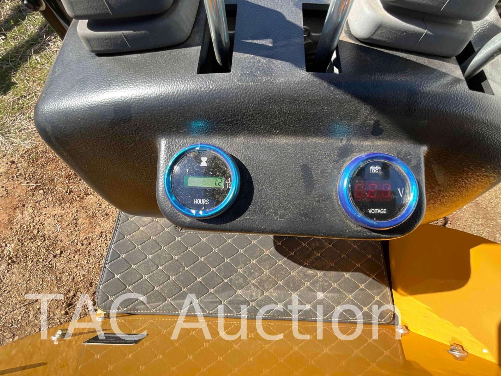 New/Unused 2023 Diggit EM12 Mini Excavator - Image 14 of 26