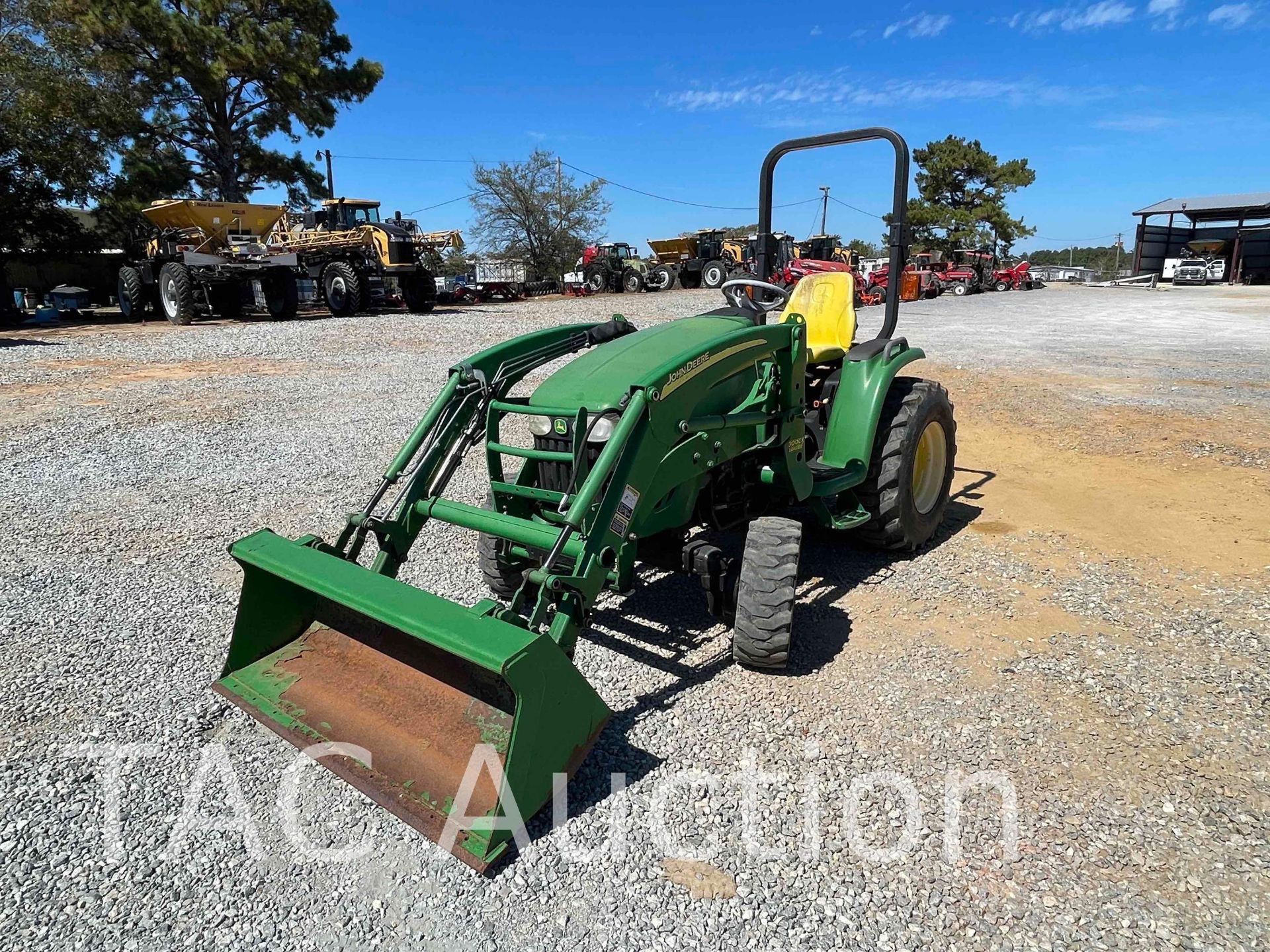 2008 John Deere 3520 4WD Tractor W/ Front End Loader