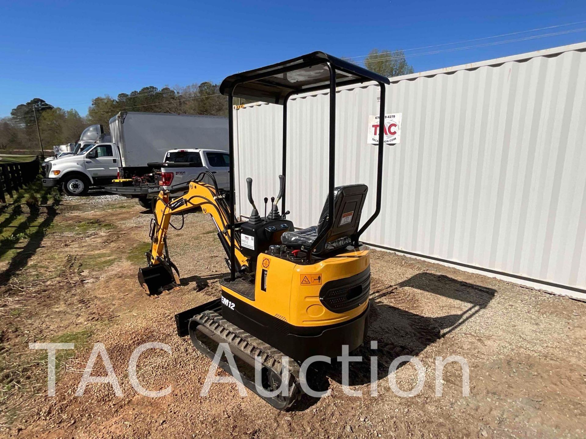 New/Unused 2023 Diggit EM12 Mini Excavator - Image 3 of 26