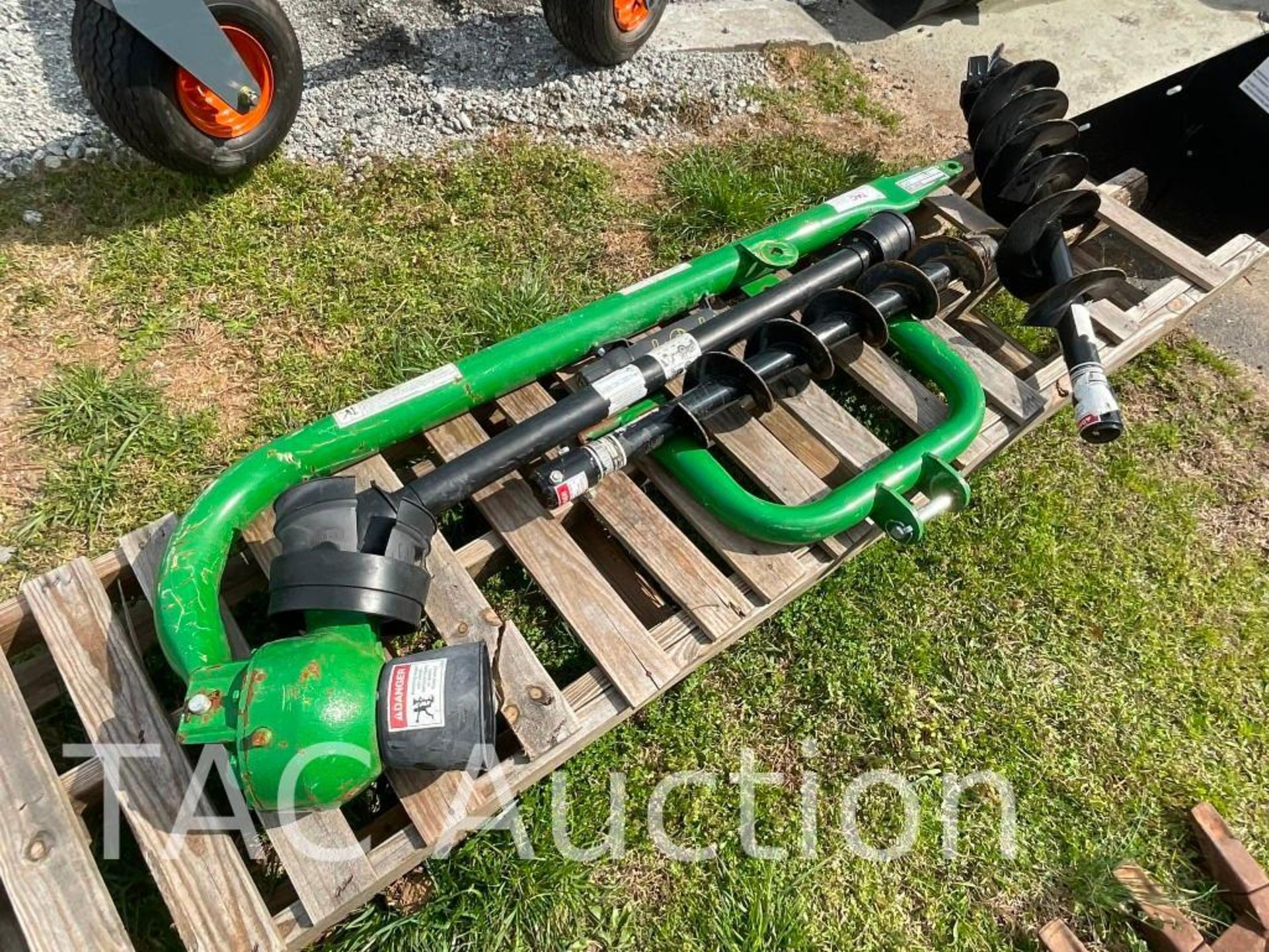 John Deere 5ft Auger Attachment W/ (2) Bits