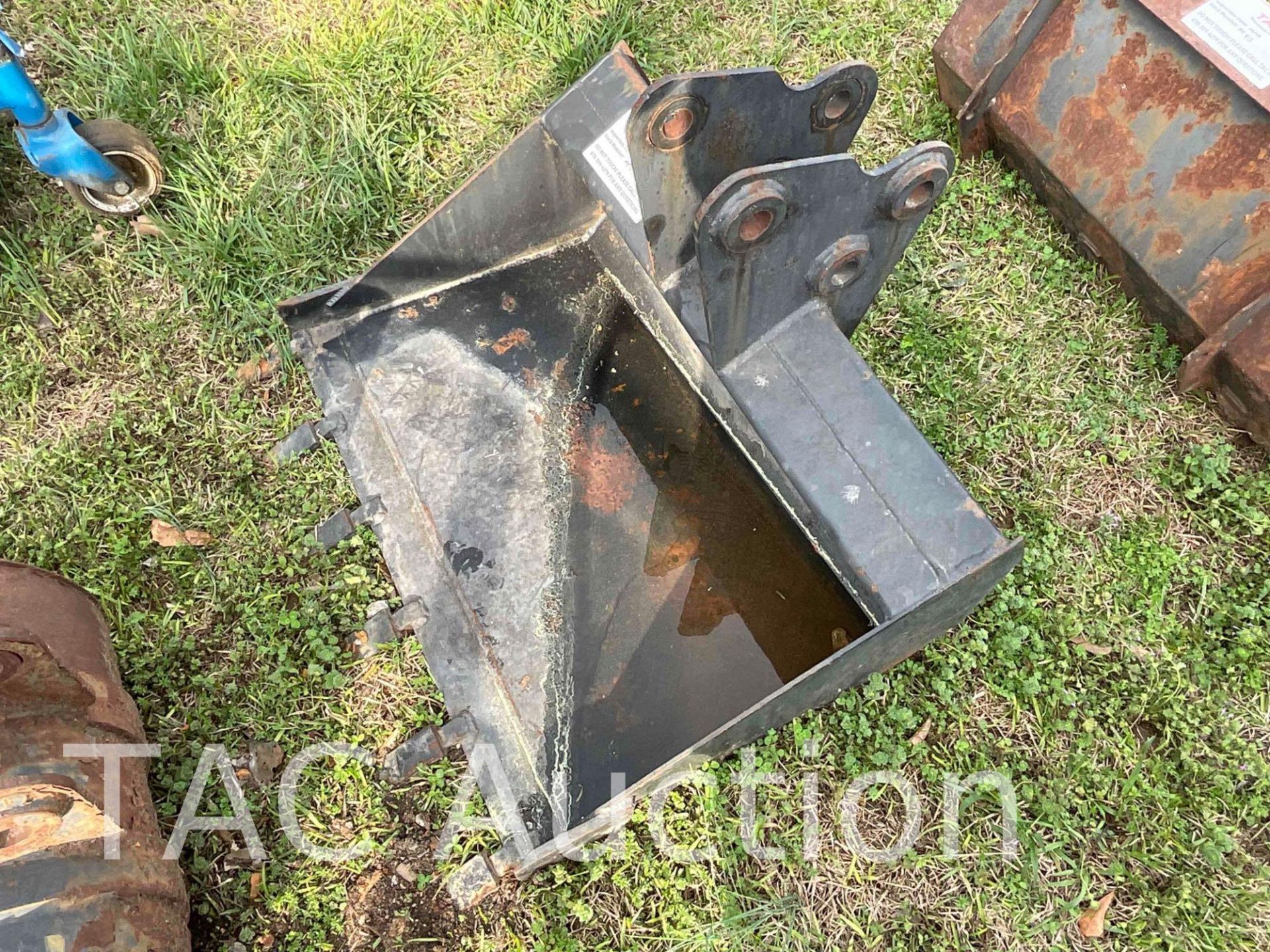 36in Mini Excavator Bucket Attachment