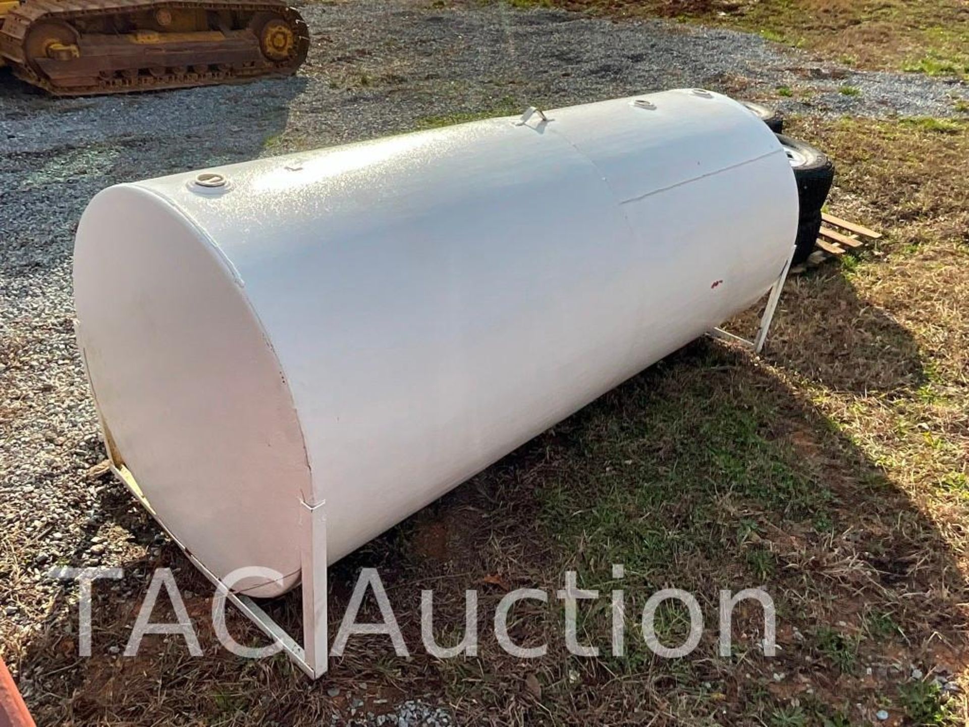 575 Gallon Above Ground Fuel Tank - Image 7 of 9