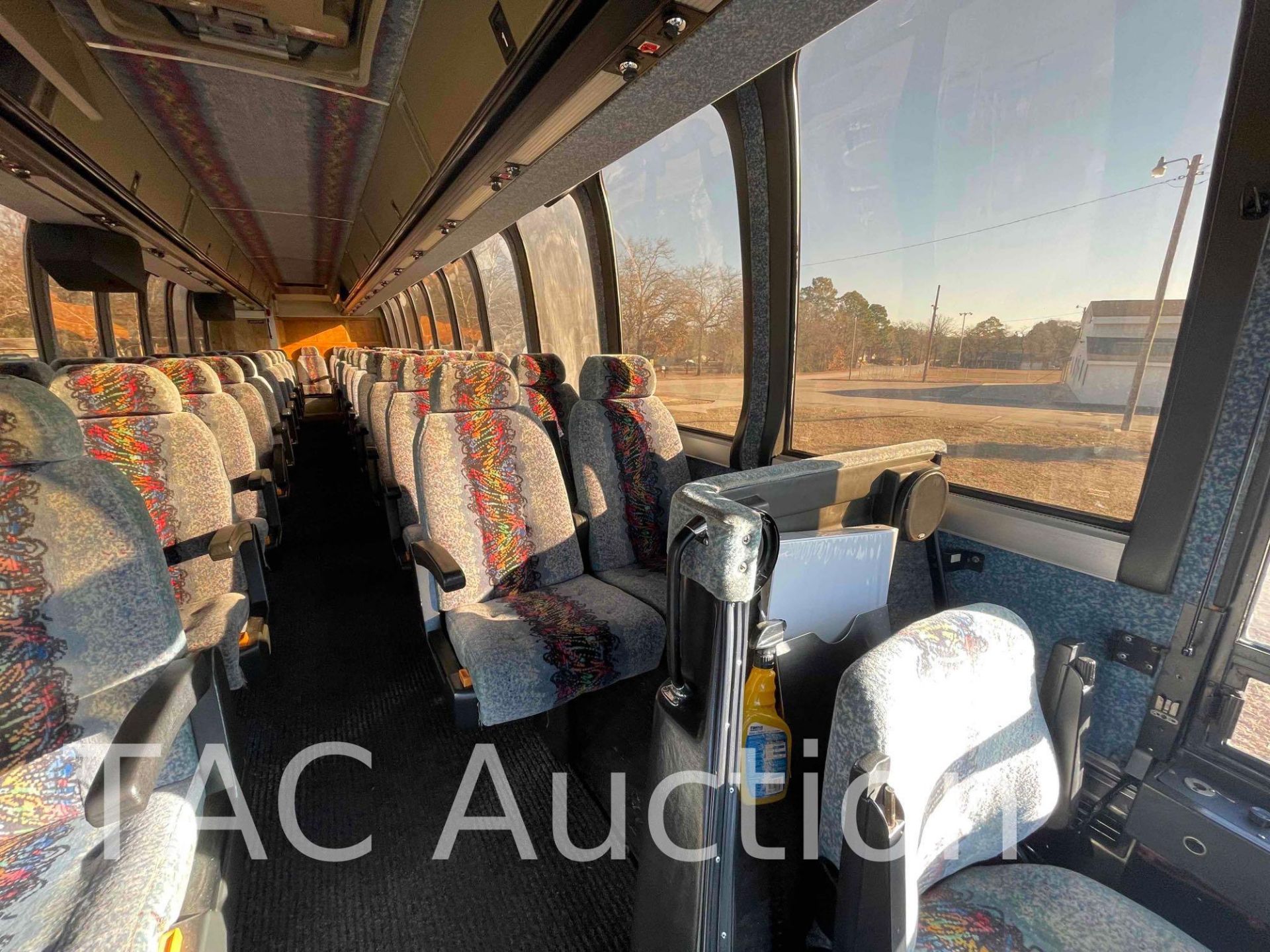 1989 Prevost LE Mirage Coach 48 Passenger Bus - Image 43 of 93