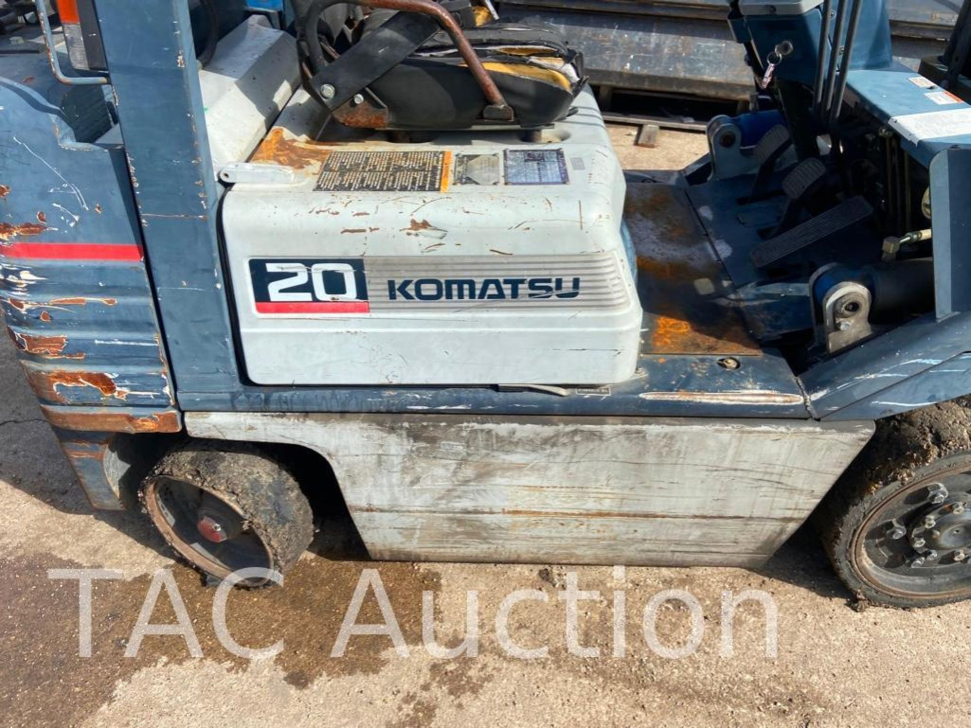 2000 Komatsu FG 20ST 11 Forklift - Image 11 of 43