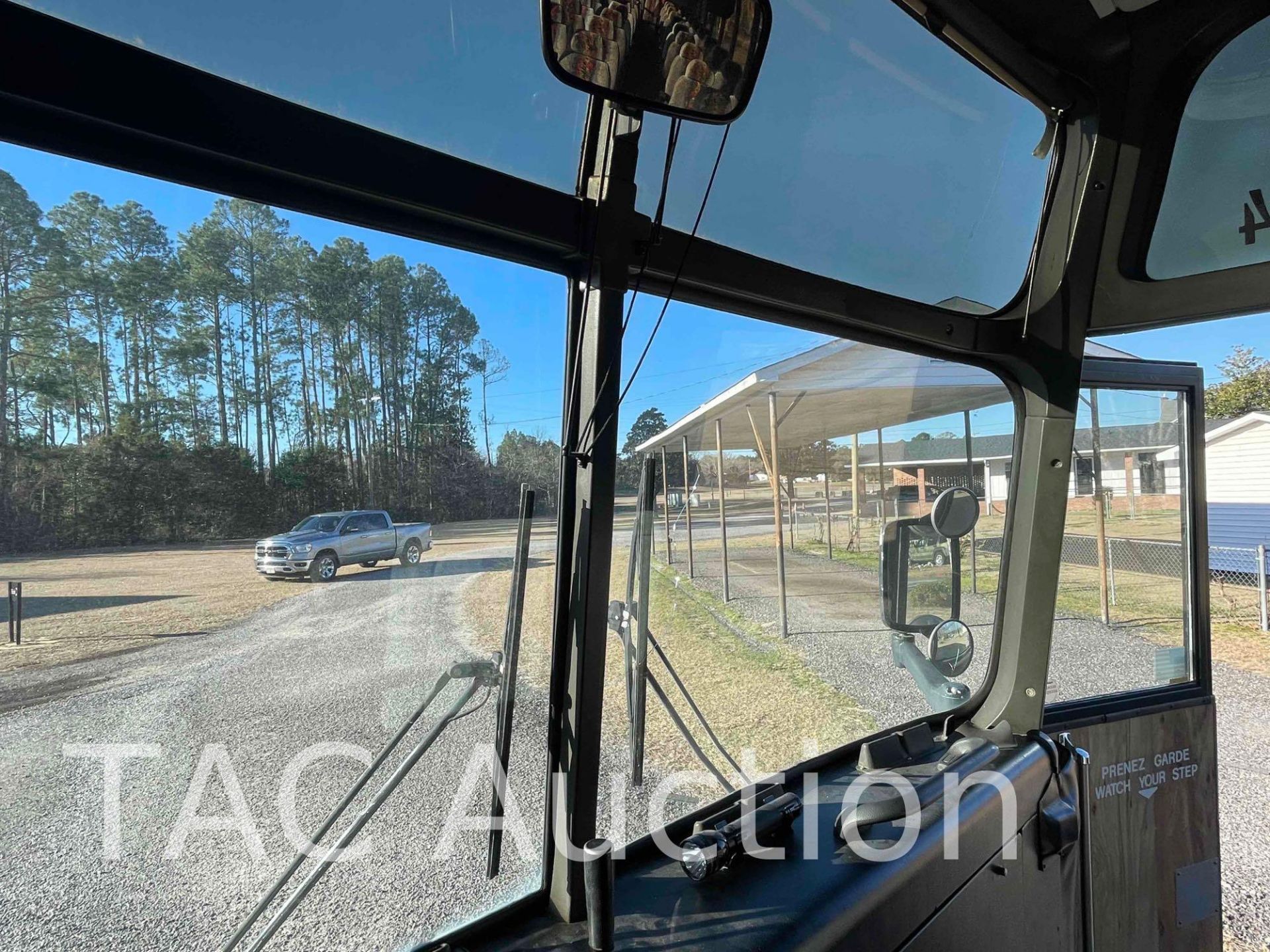 1989 Prevost LE Mirage Coach 48 Passenger Bus - Image 25 of 93