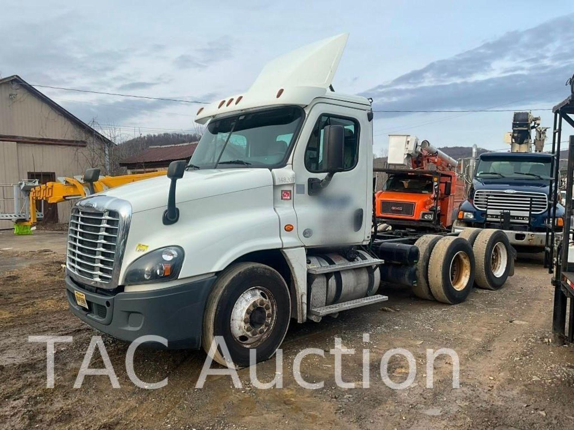 2016 Freightliner Cascadia Day Cab