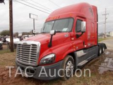 2014 Freightliner Cascadia Sleeper Truck