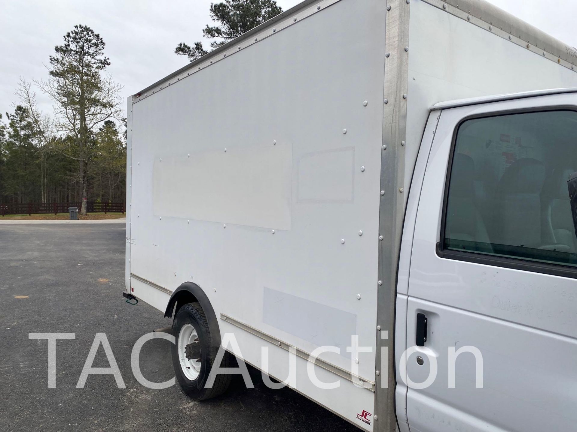 2015 Ford Econoline E-350 12ft Box Truck - Image 18 of 52