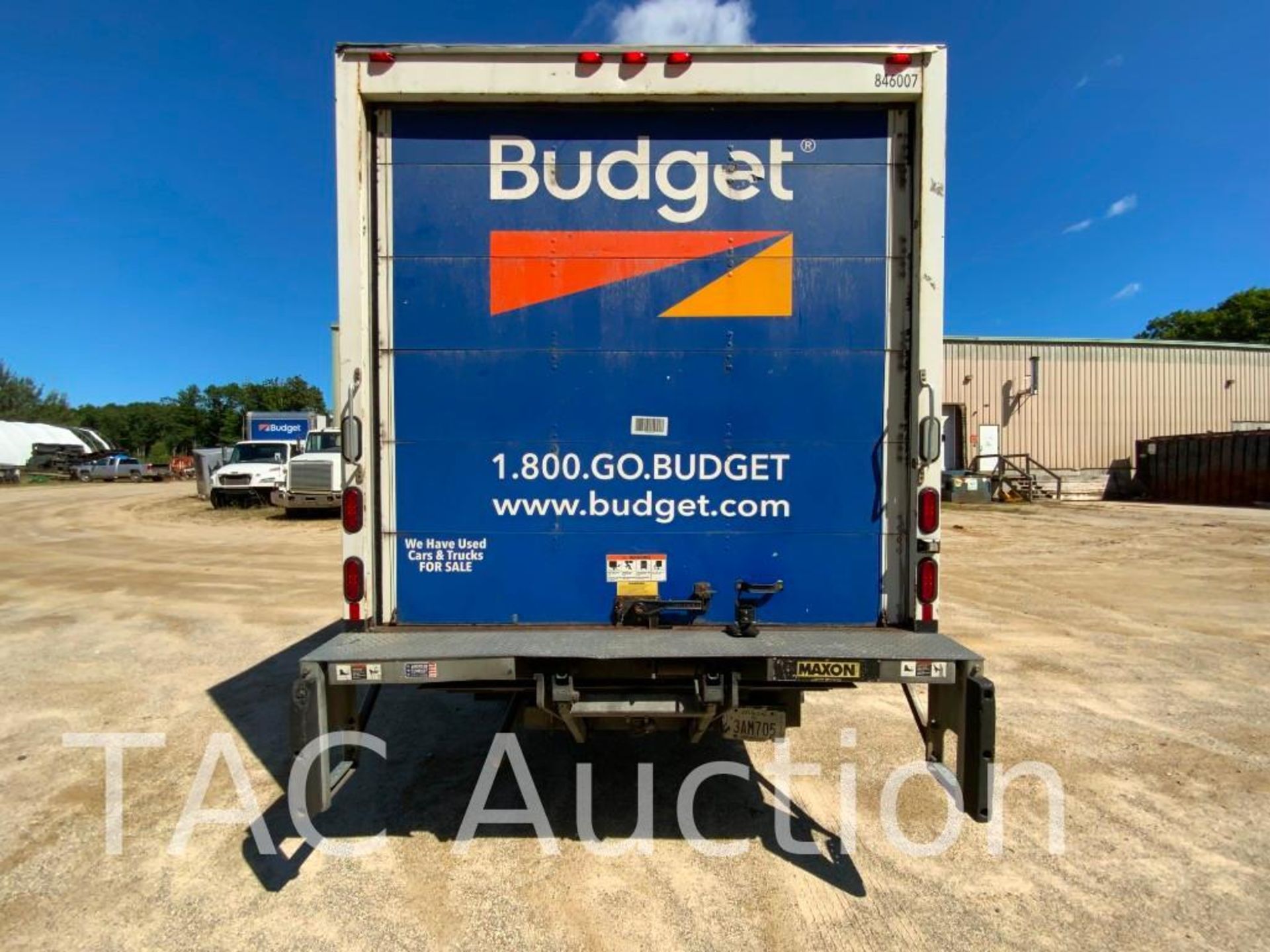 2018 Isuzu NPR 16ft Box Truck - Image 5 of 60