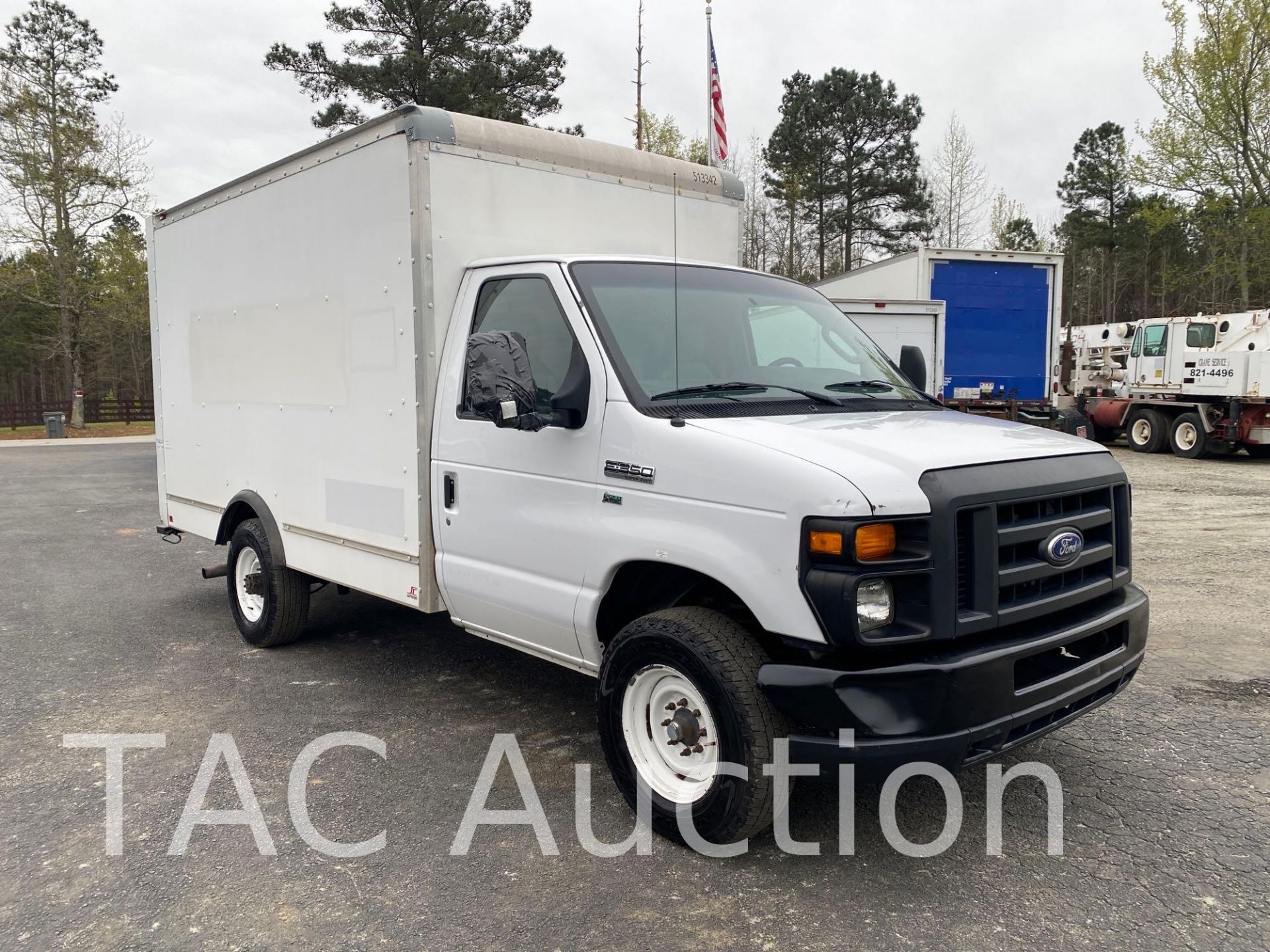 2015 Ford Econoline E-350 12ft Box Truck - Image 3 of 52