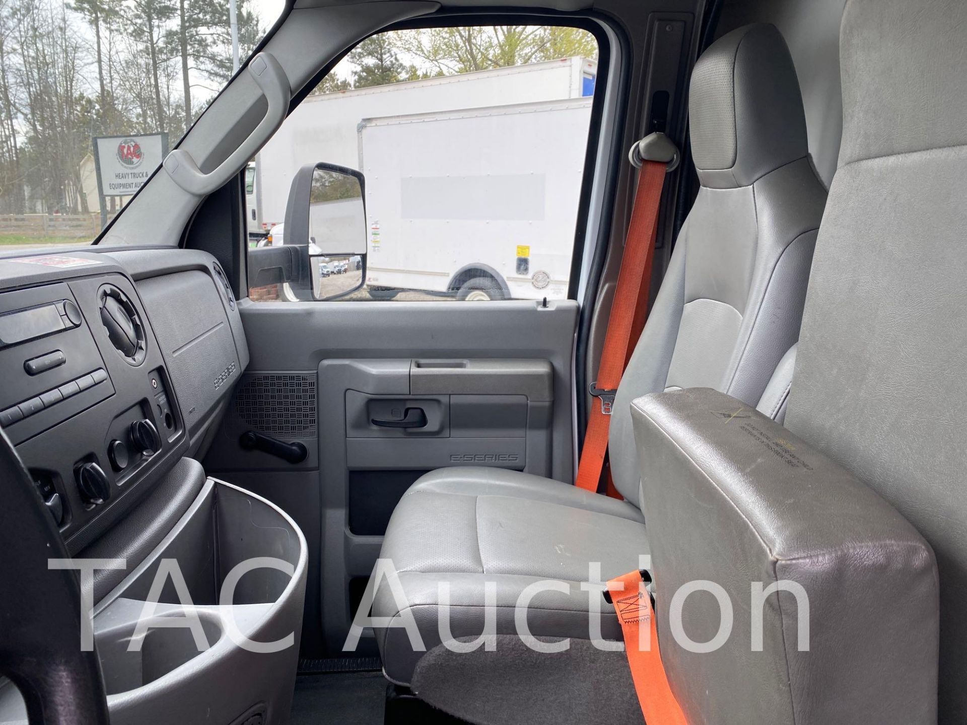 2014 Ford Econoline E-350 16ft Box Truck - Image 9 of 51