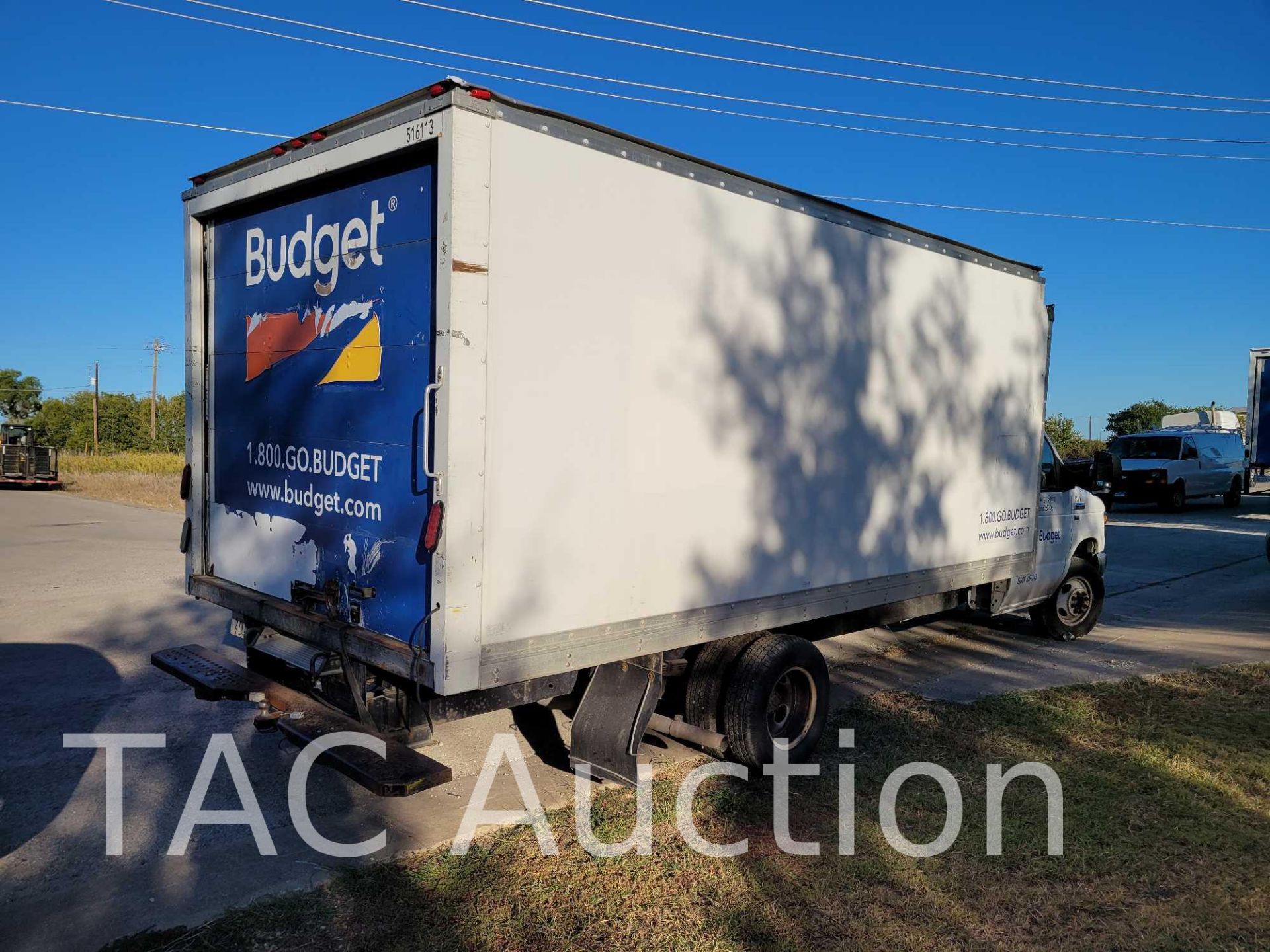 2015 Ford E-350 Box Truck - Image 4 of 43