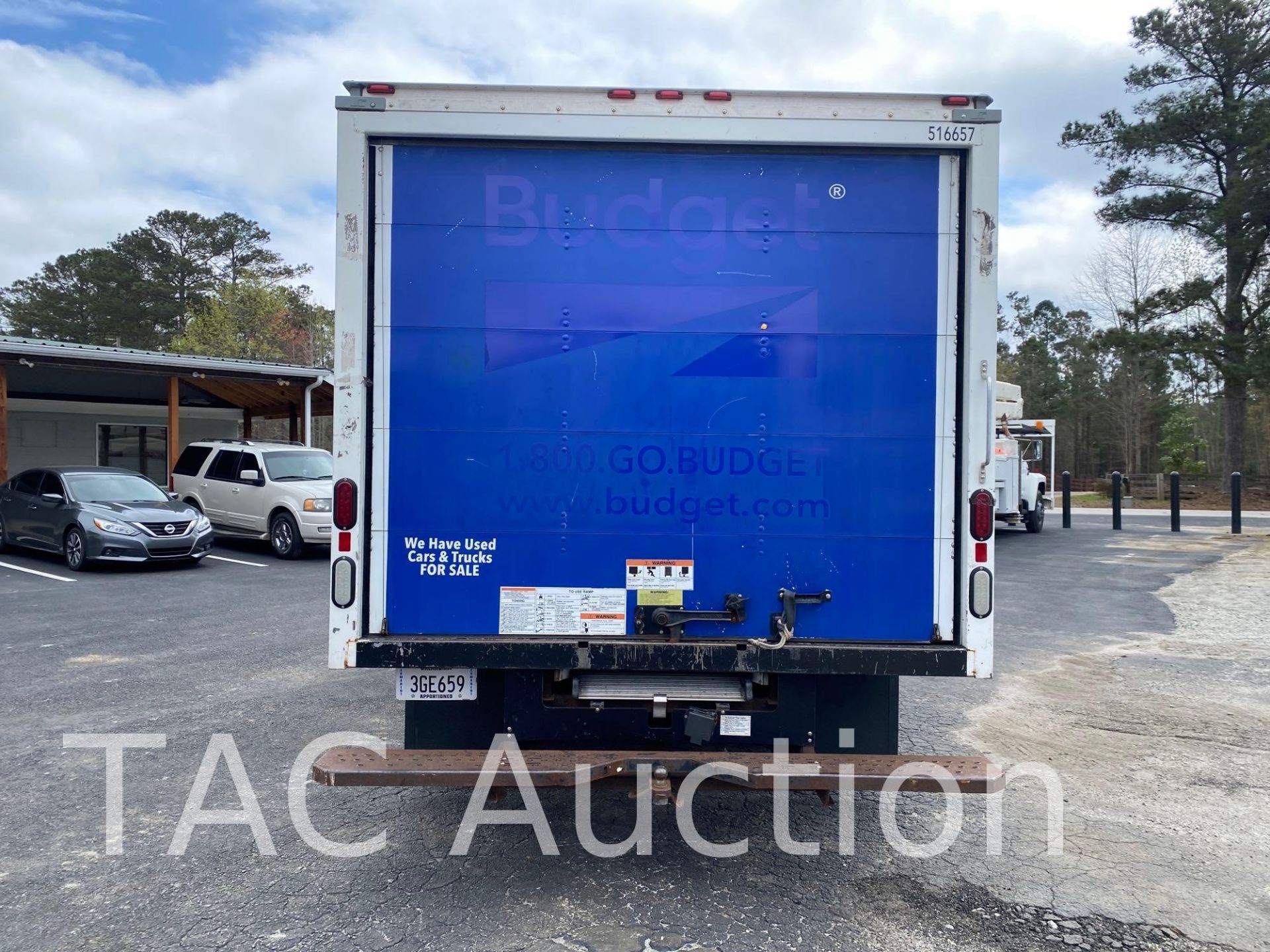 2015 Ford Econoline E-350 16ft Box Truck - Image 5 of 42