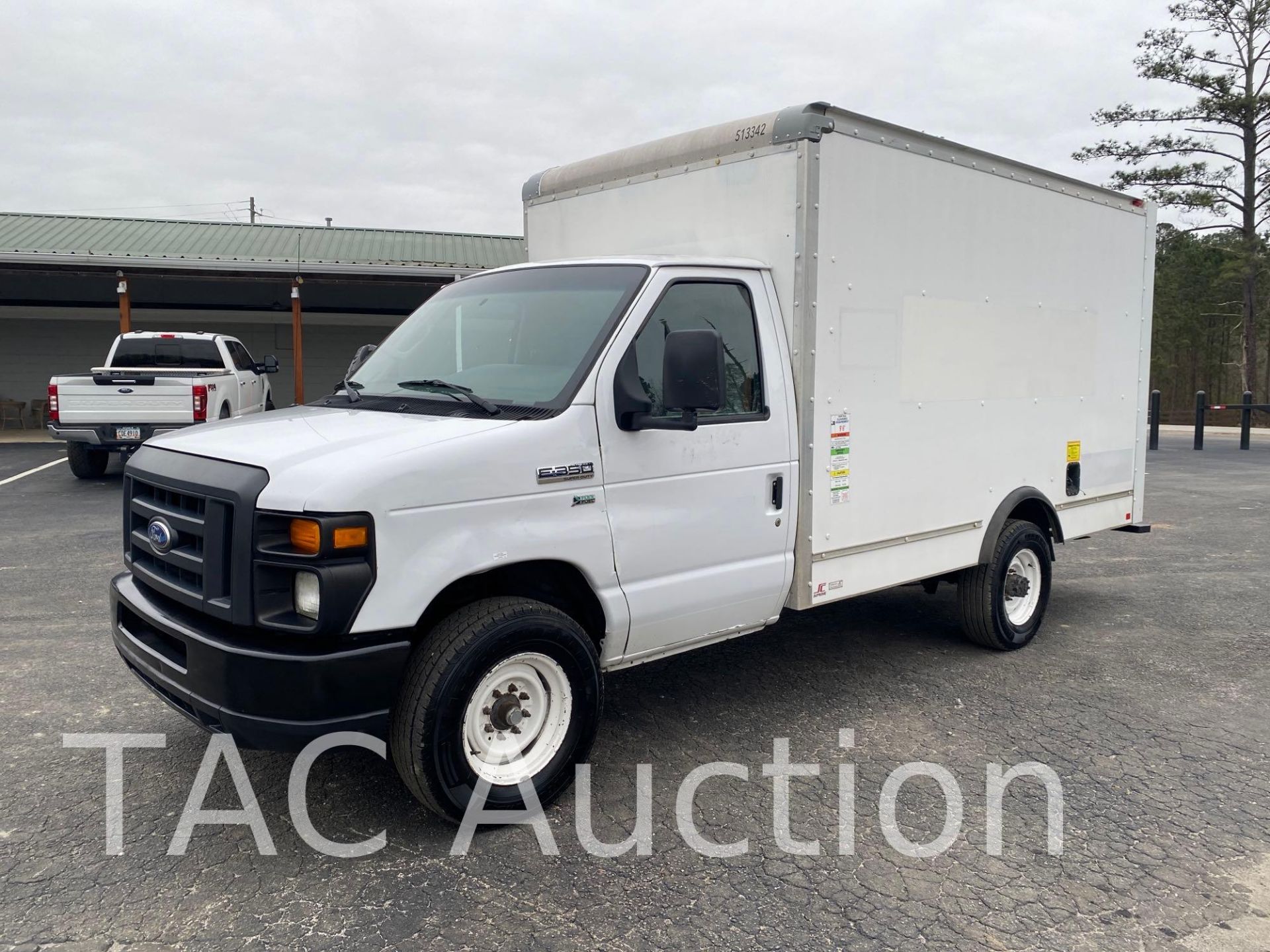 2015 Ford Econoline E-350 12ft Box Truck