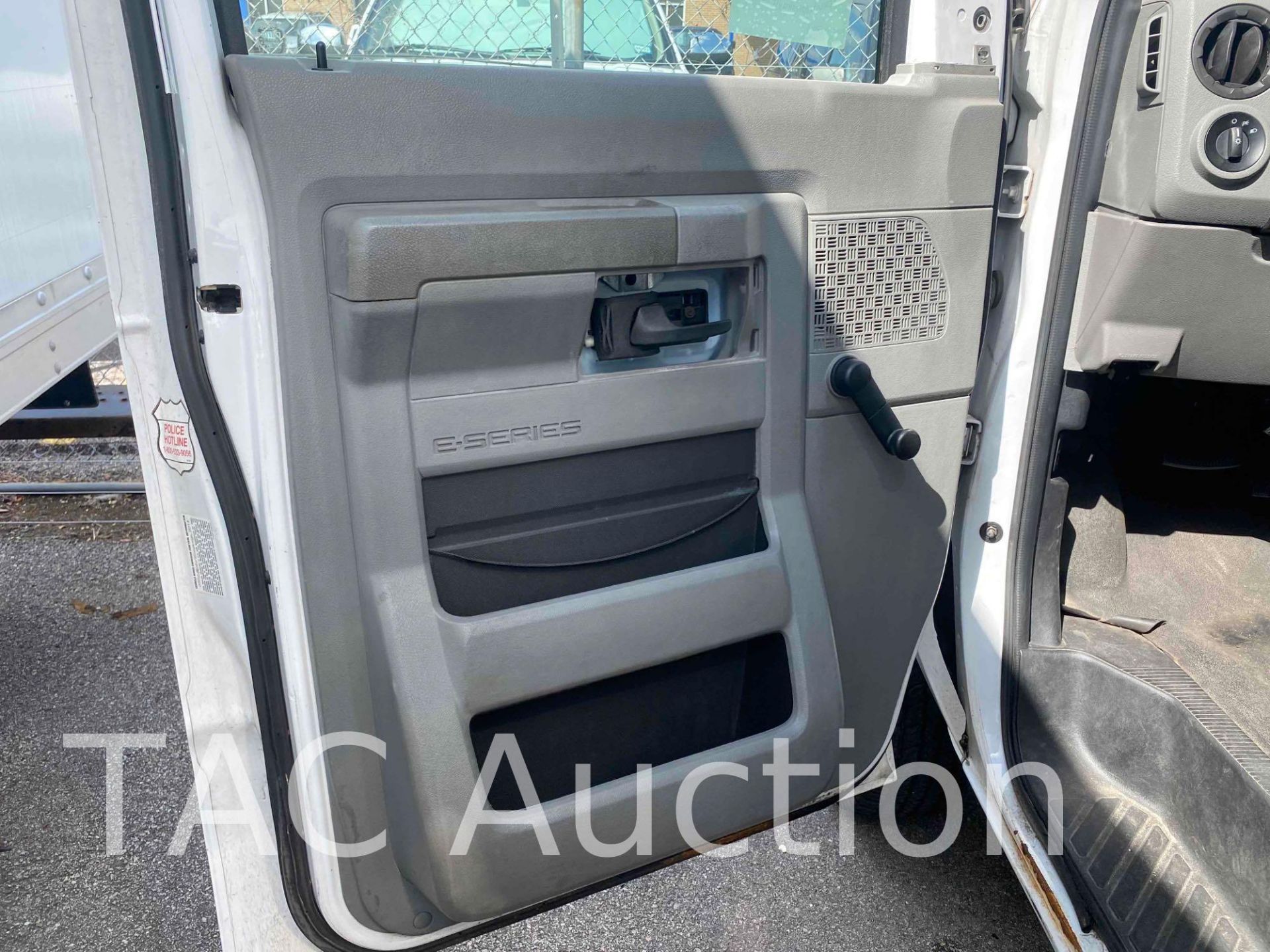 2014 Ford E-350 Box Truck - Image 6 of 41
