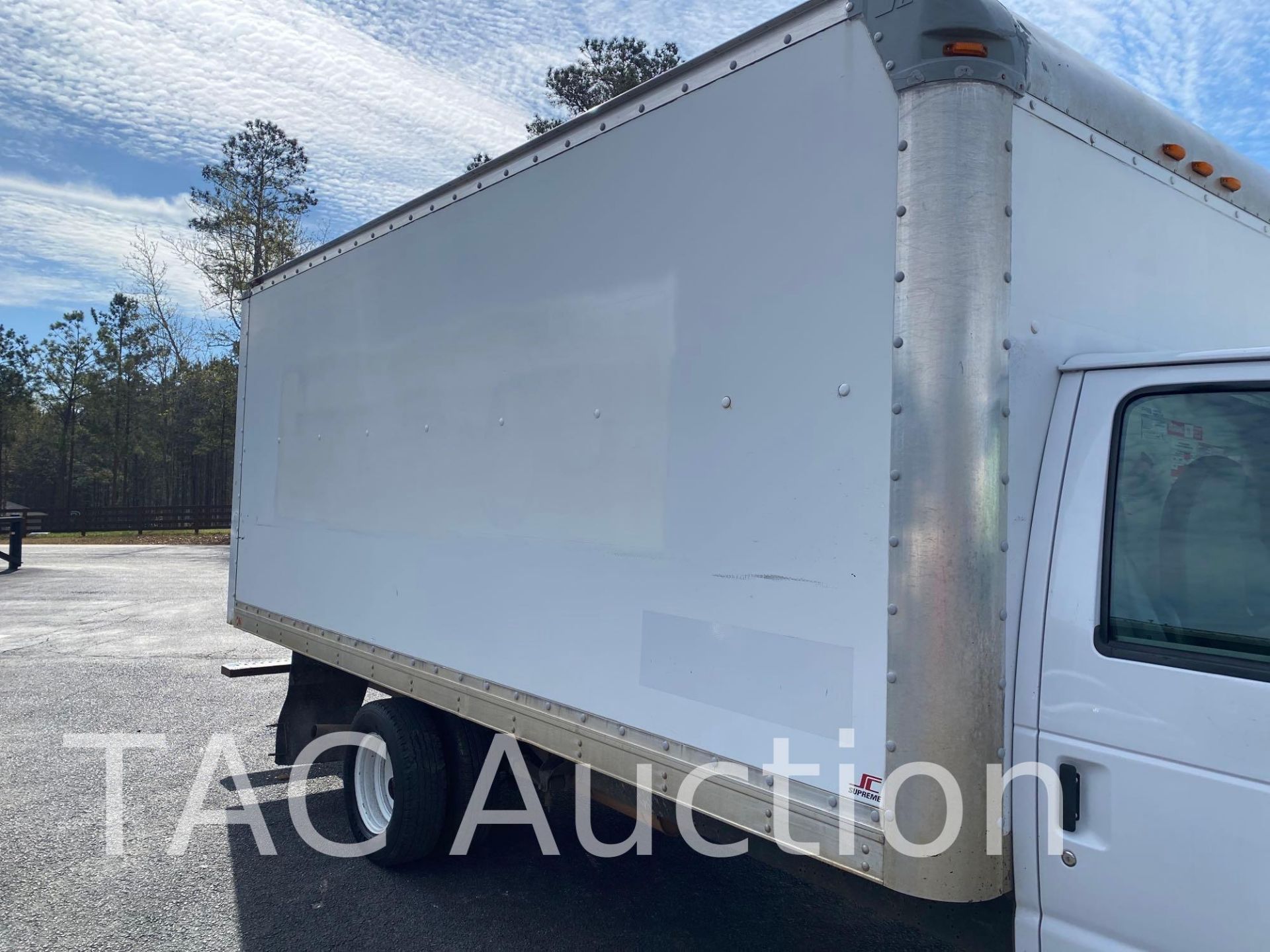 2014 Ford Econoline E-350 16ft Box Truck - Image 18 of 53