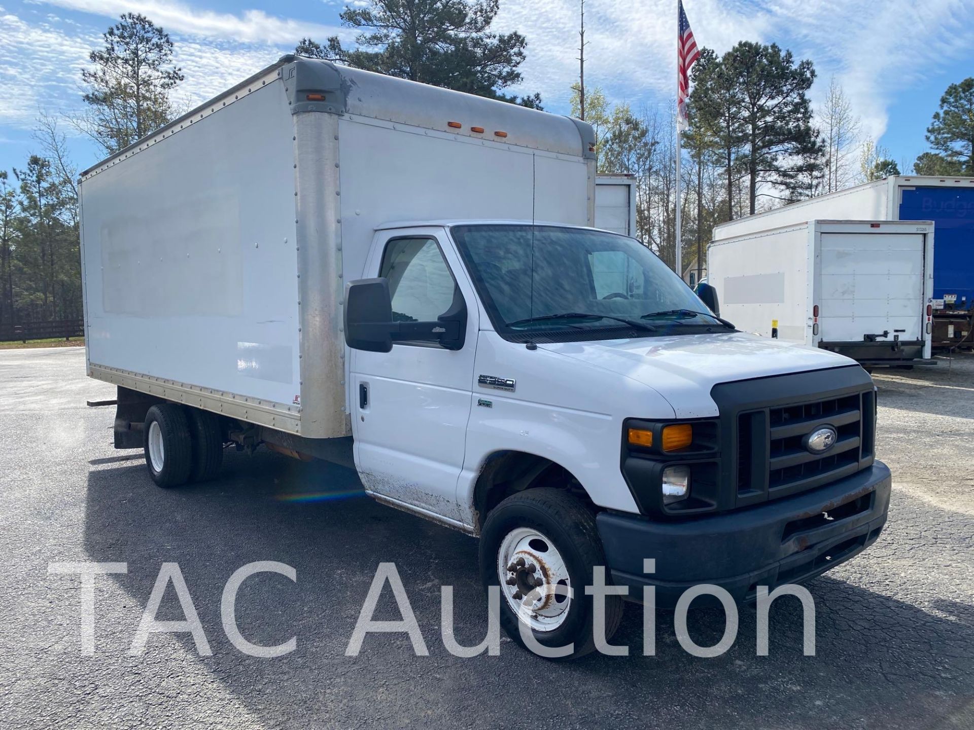 2014 Ford Econoline E-350 16ft Box Truck - Image 3 of 53