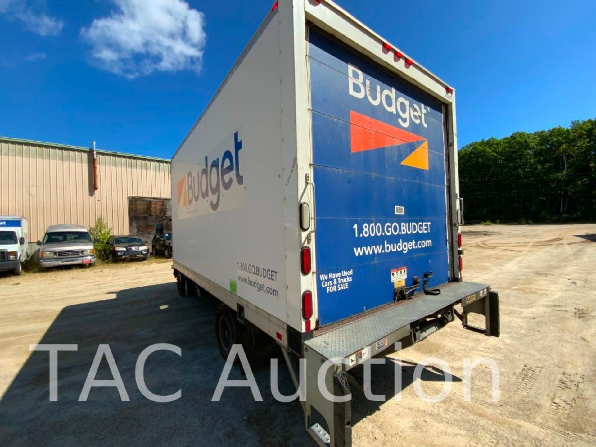 2018 Isuzu NPR 16ft Box Truck - Image 6 of 60