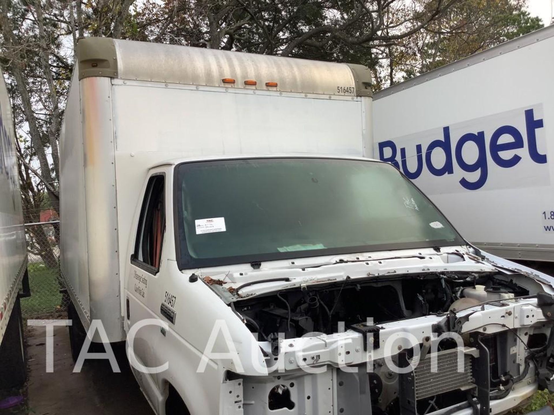 2015 Ford E-350 16ft Box Truck