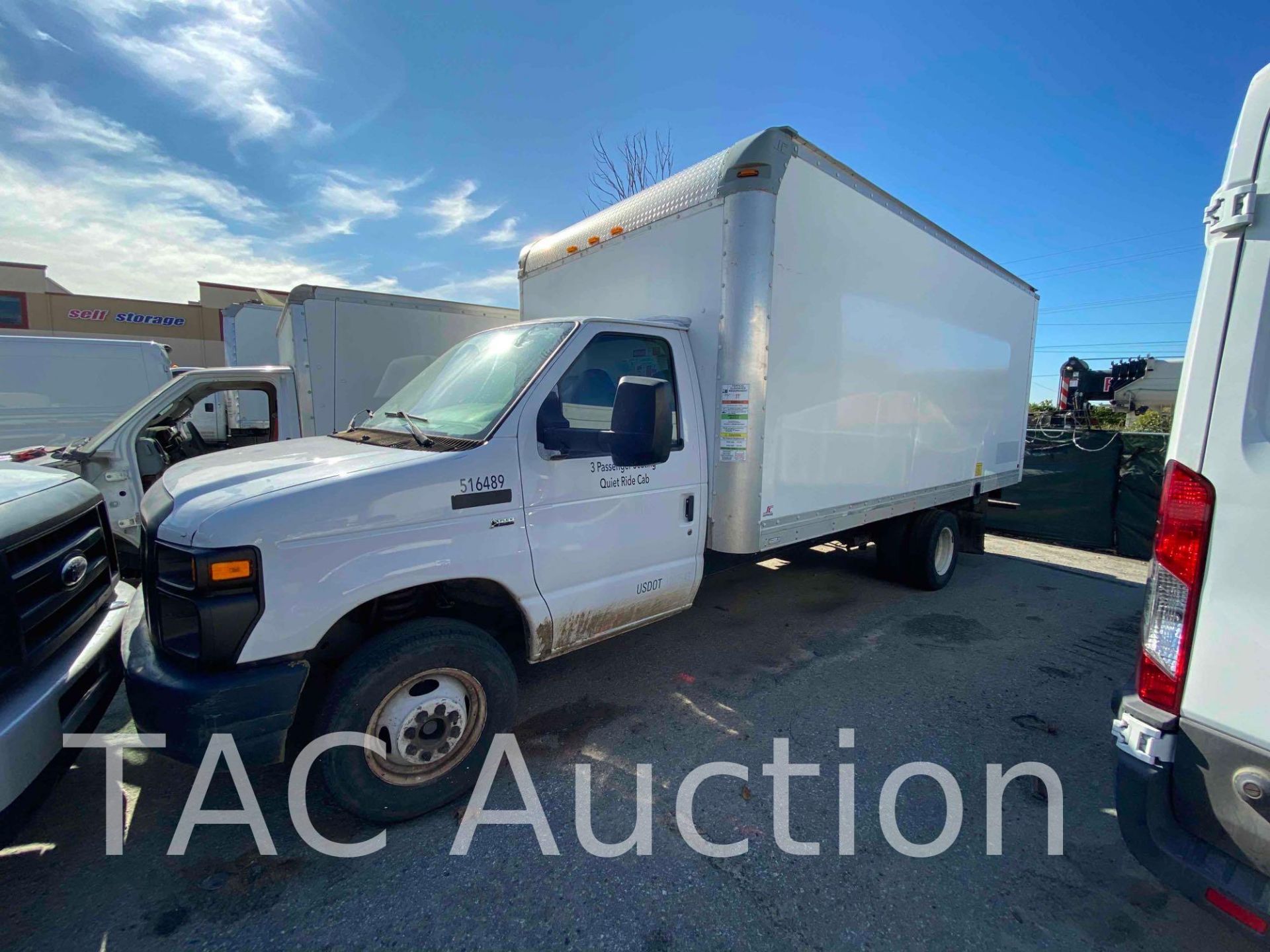 2015 Ford E-350 16ft Box Truck