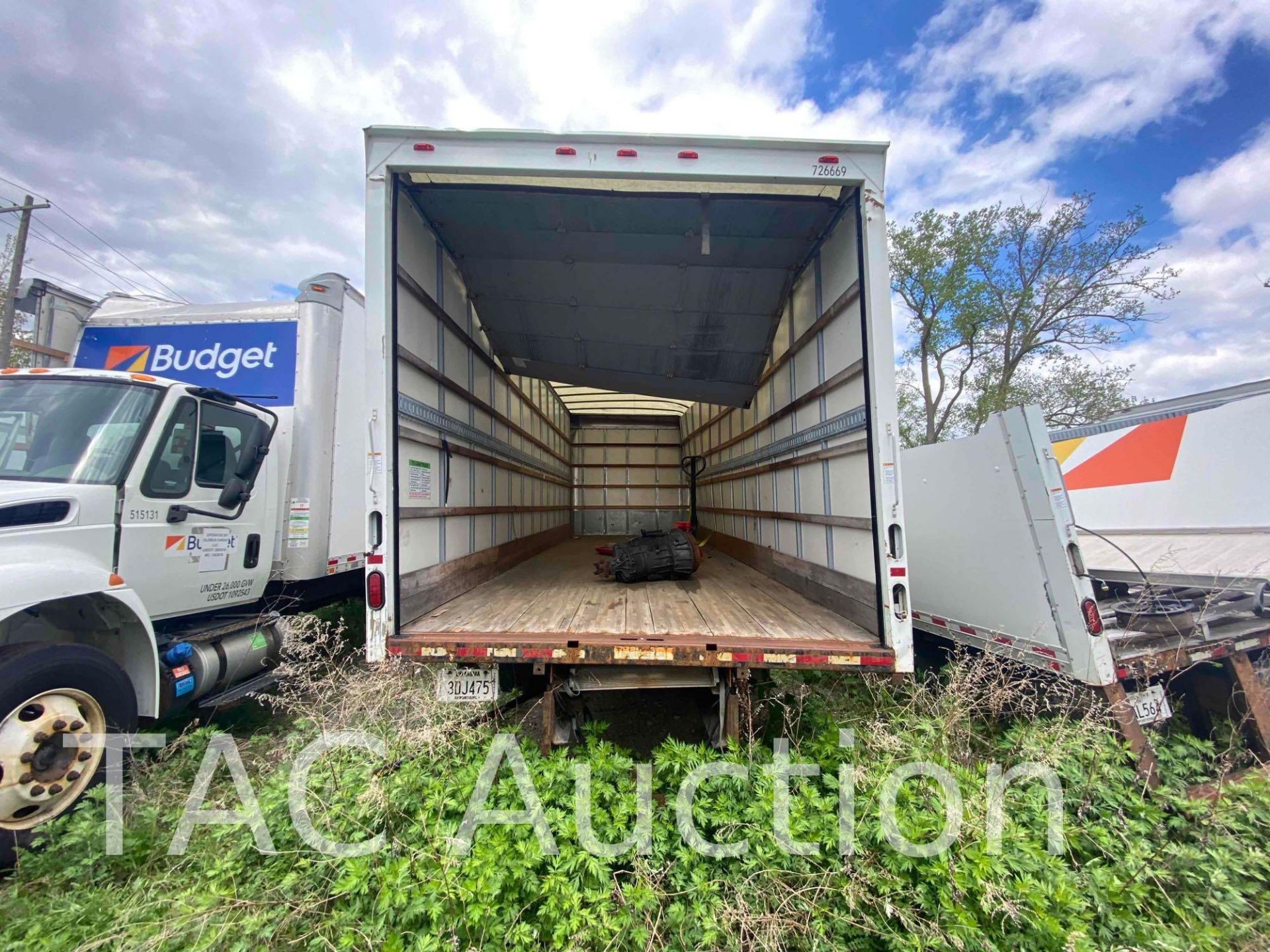 2017 International Durastar 4300 26ft Box Truck - Image 5 of 39