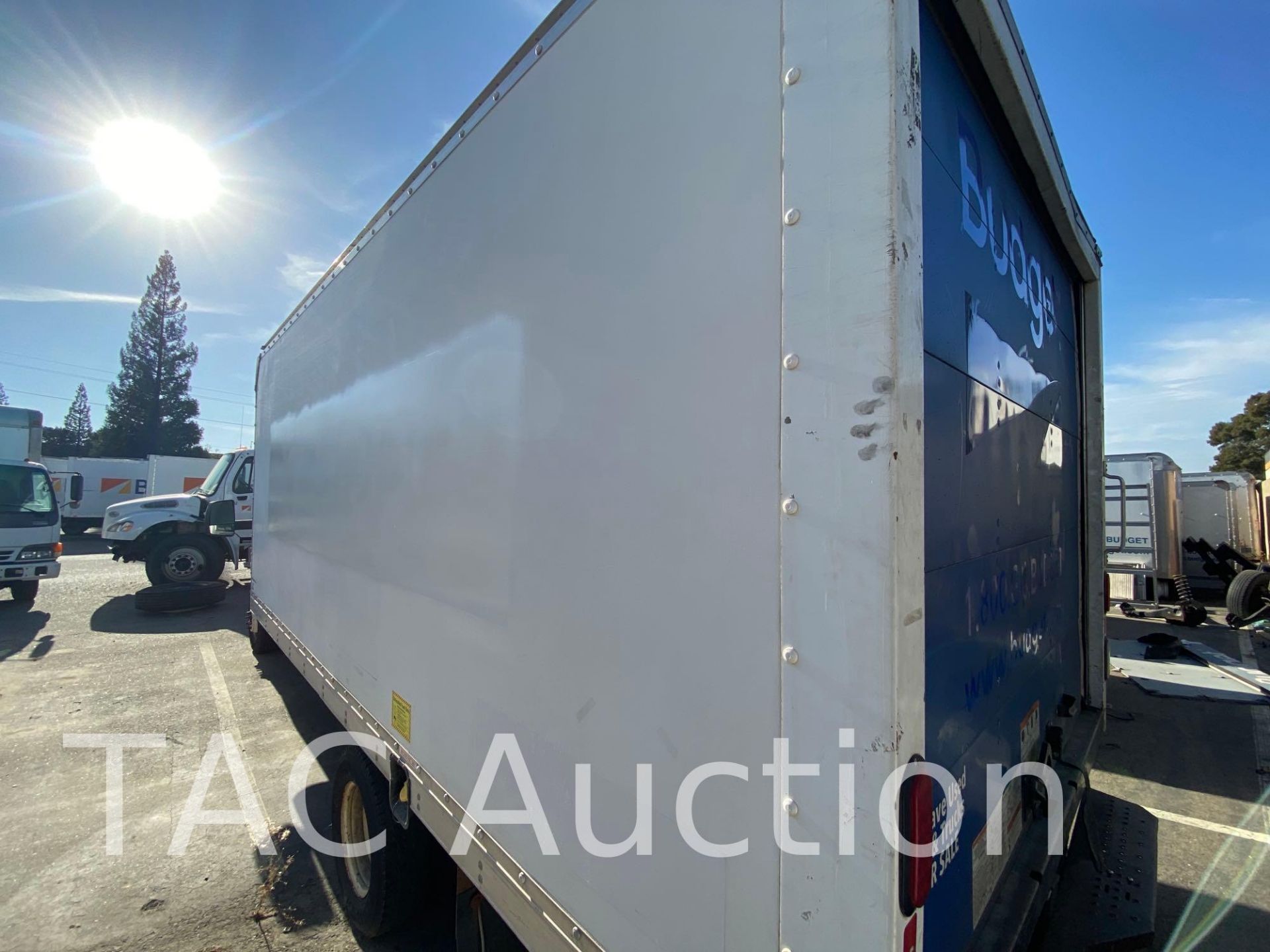 2015 Ford E-350 16ft Box Truck - Image 27 of 59
