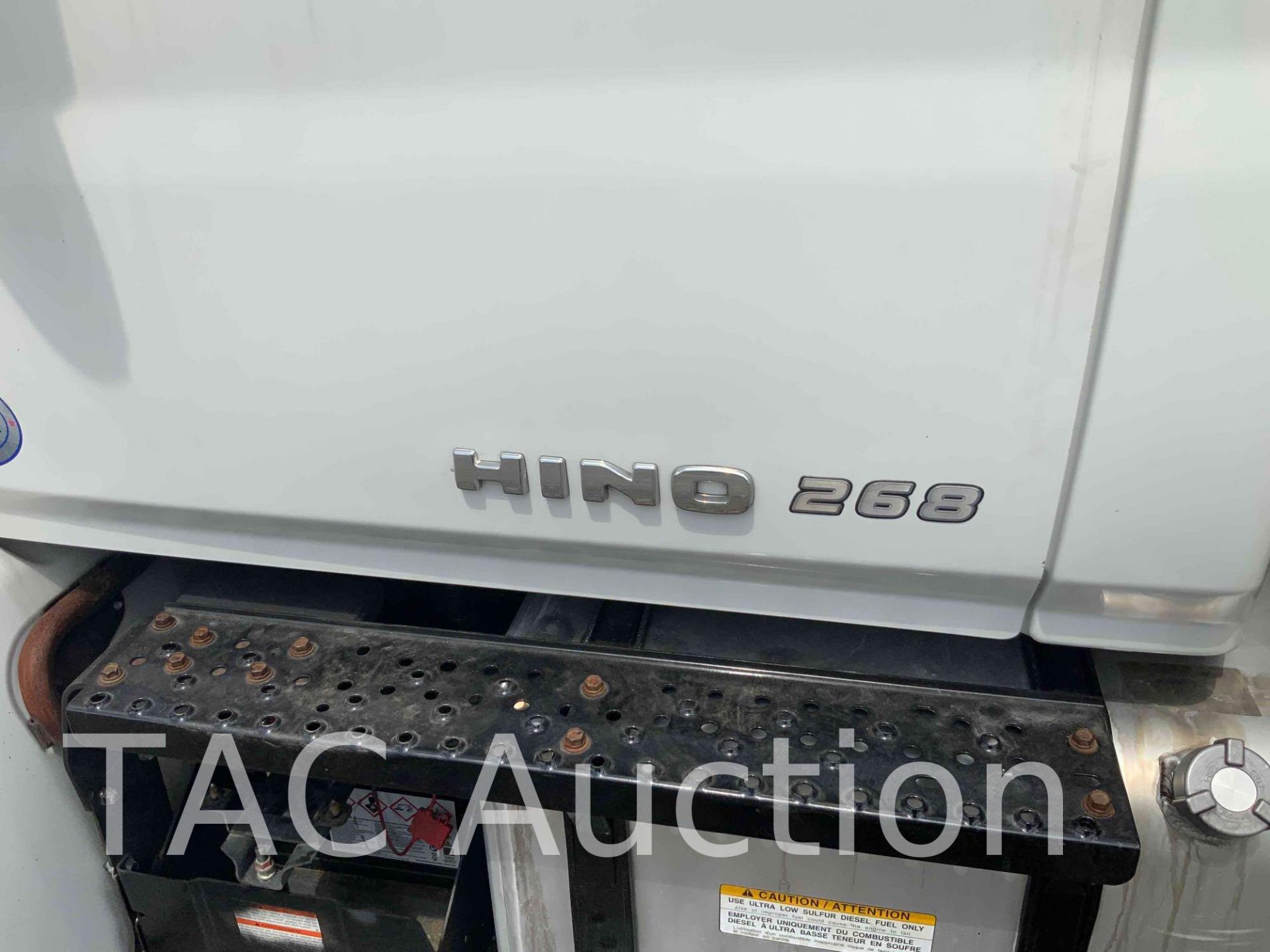 2018 Hino 268 26FT Box Truck with Lift Gate - Image 27 of 83