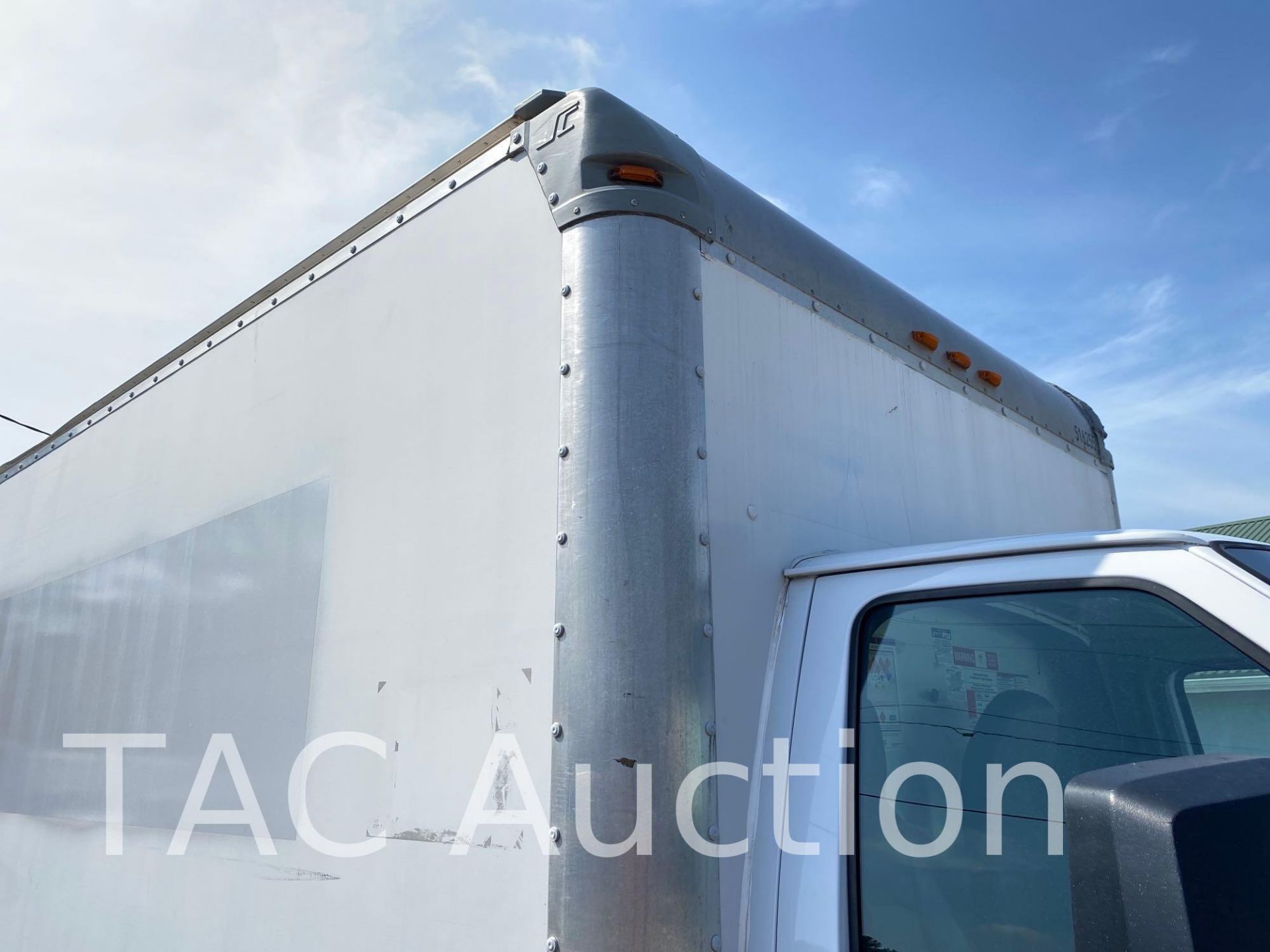 2015 Ford Econoline E-350 16ft Box Truck - Image 24 of 41