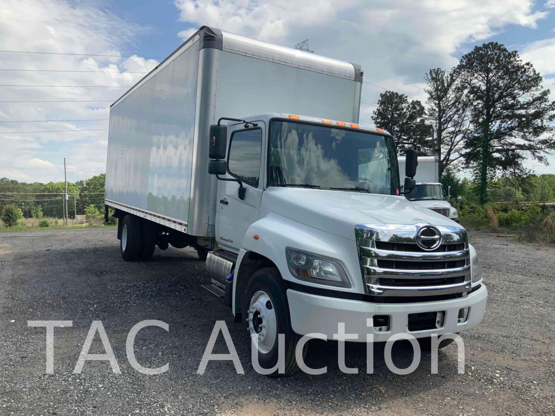 2018 Hino 268 26FT Box Truck with Lift Gate - Image 3 of 83