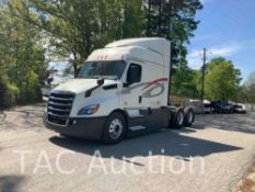 2019 Freightliner Cascadia Sleeper Truck